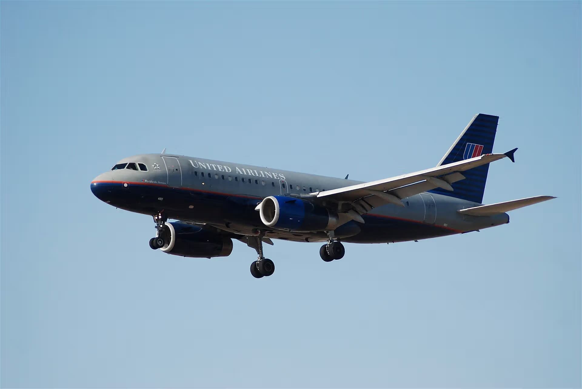 N822UA — Airbus
