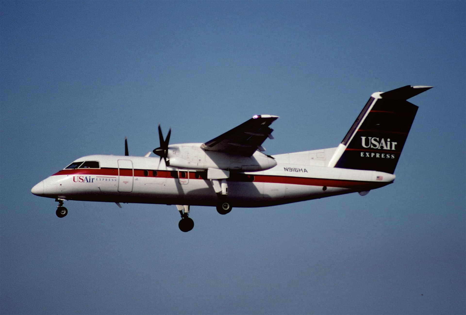 N916HA — De Havilland