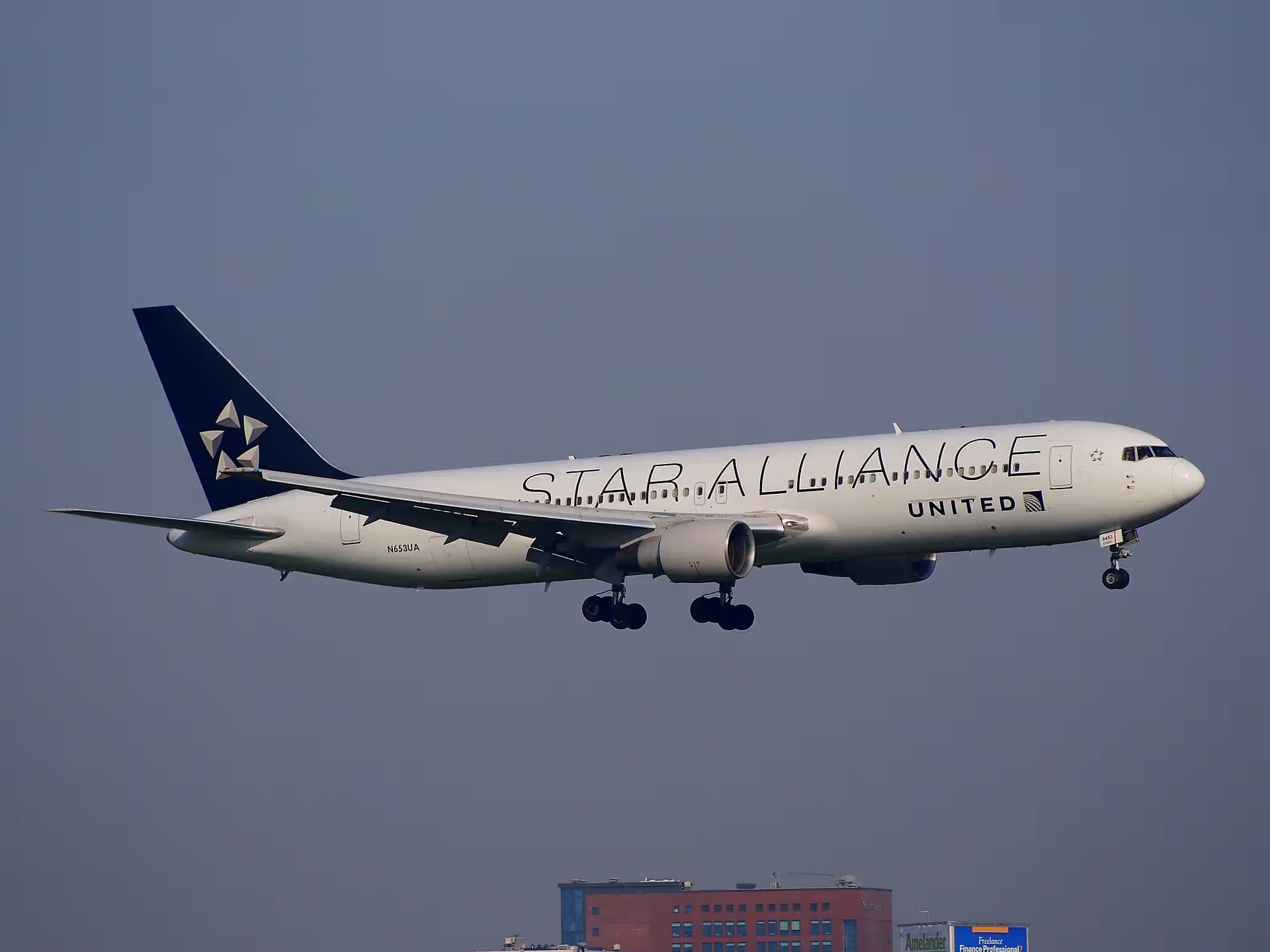 N653UA — Boeing