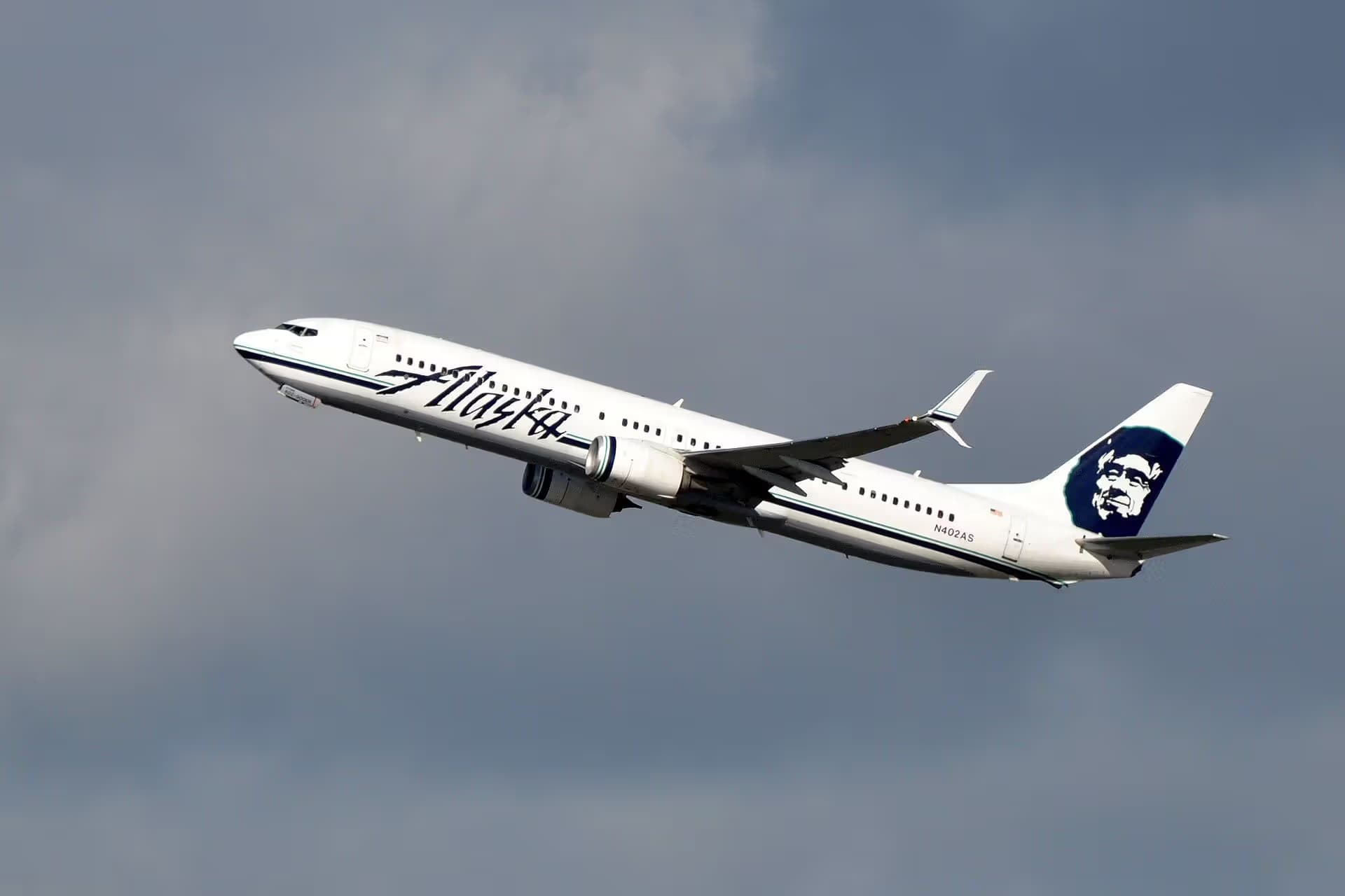 N402AS — Boeing