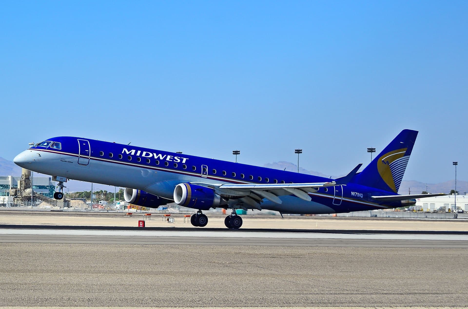 N171HQ — Embraer