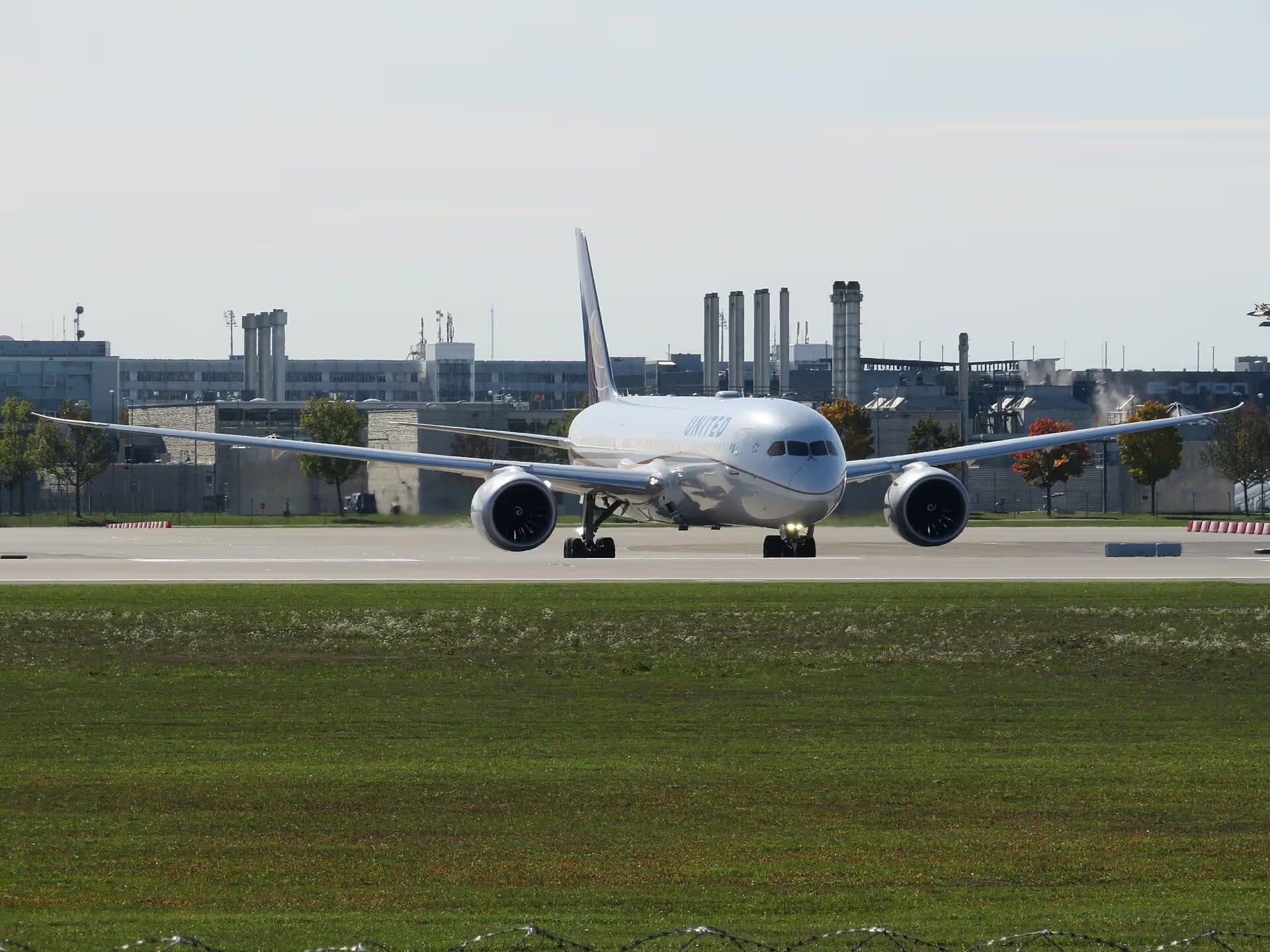 N24972 — Boeing at Munich Airport