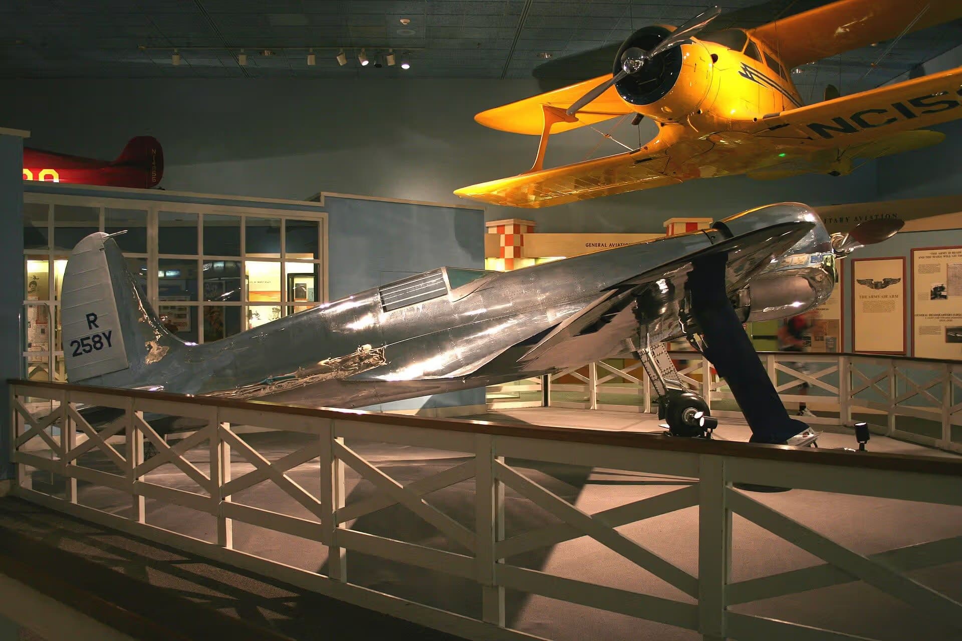 Unidentified — Single-engine aircraft