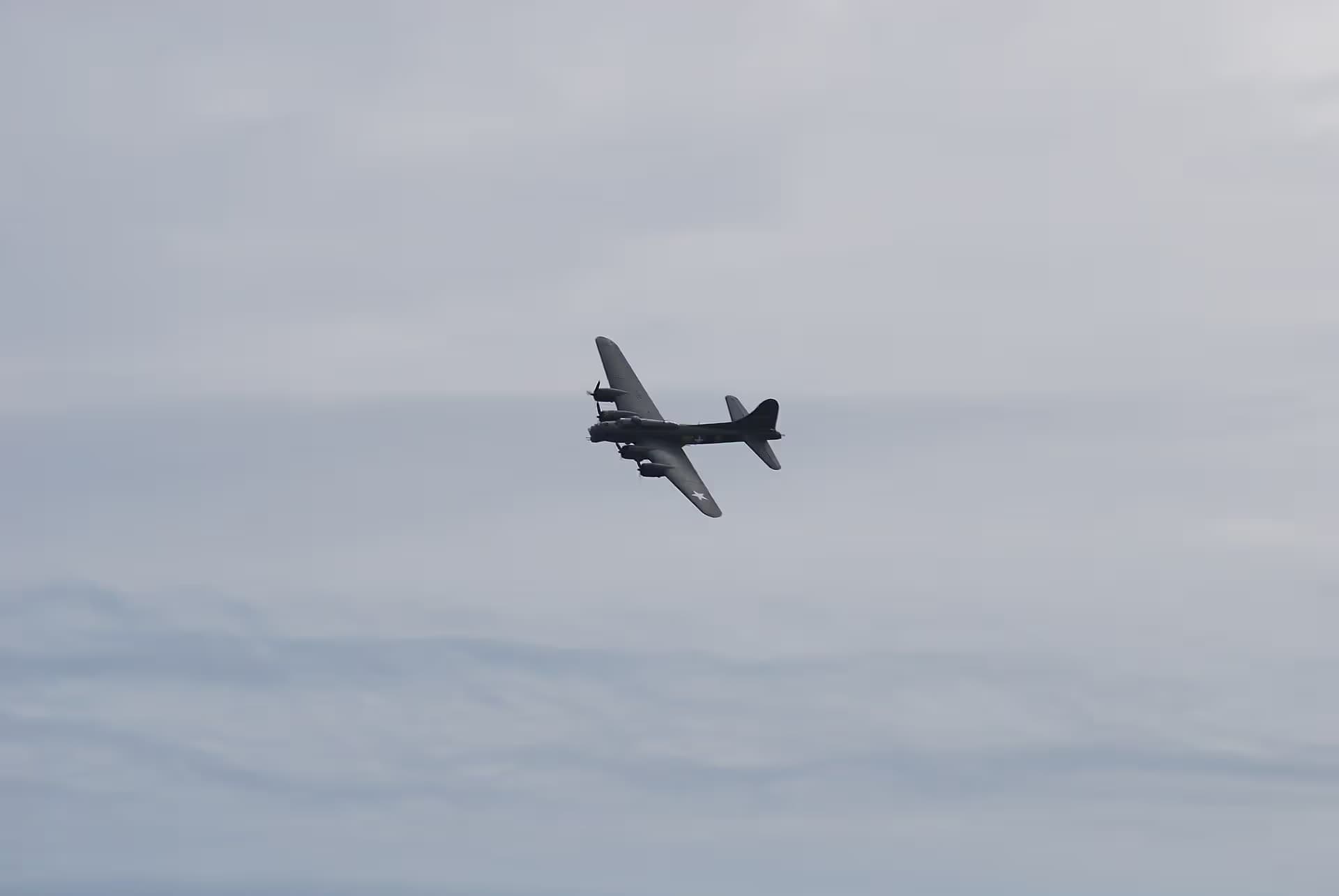 Unidentified — Aircraft