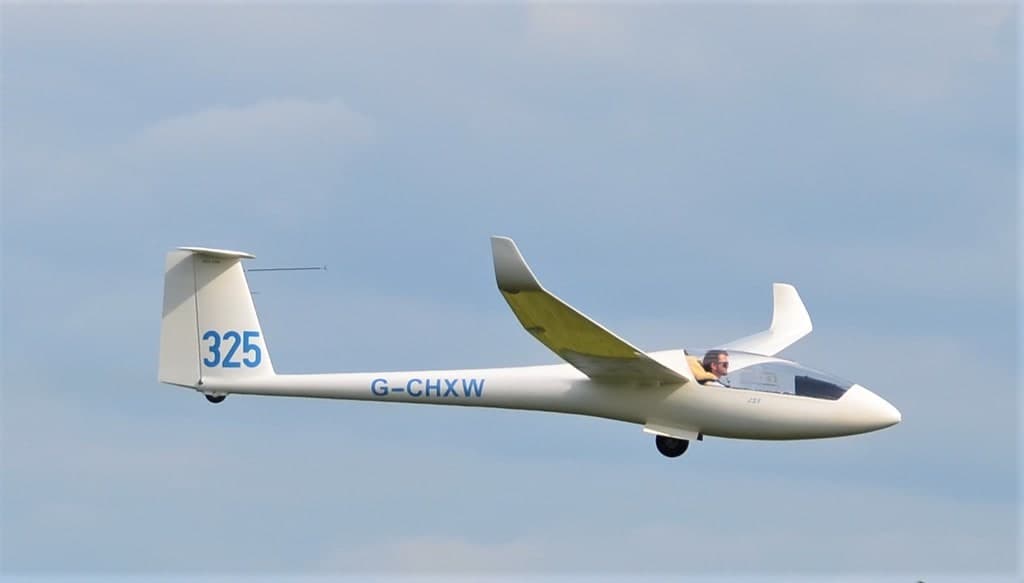 G-CHXW — Glider