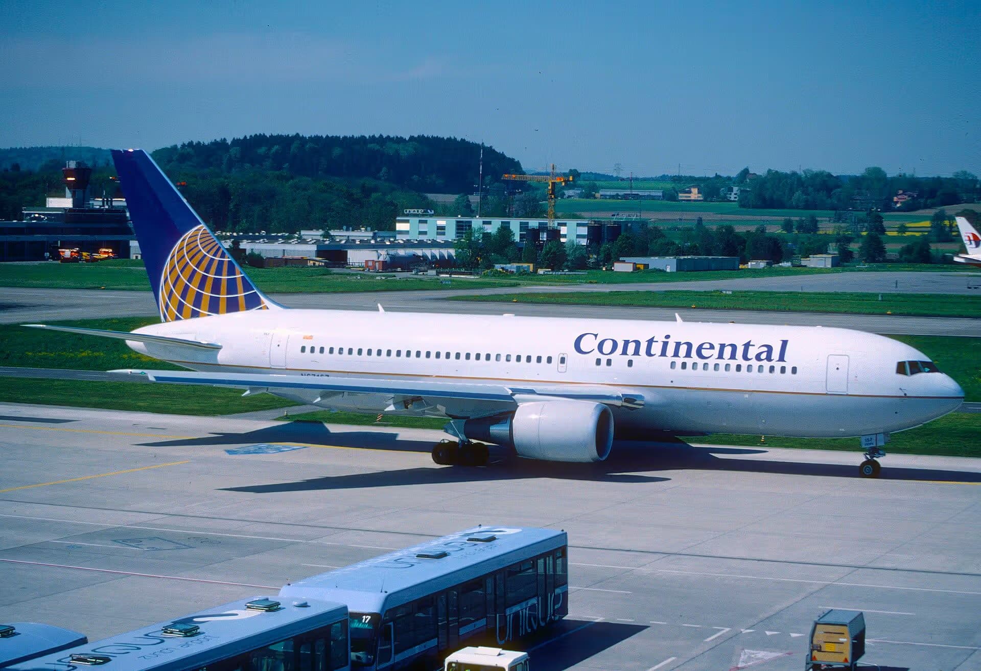 N67157 — Twin-engine aircraft