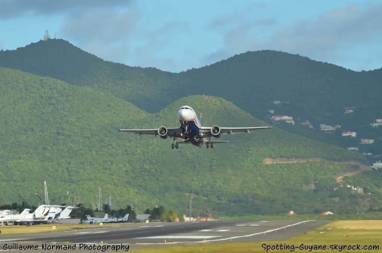 N715UW — Airbus