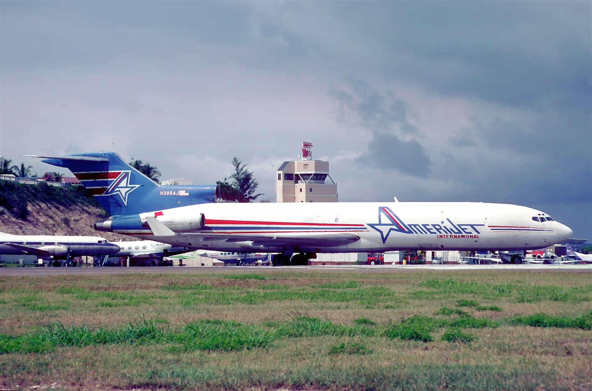 N395AJ — Boeing