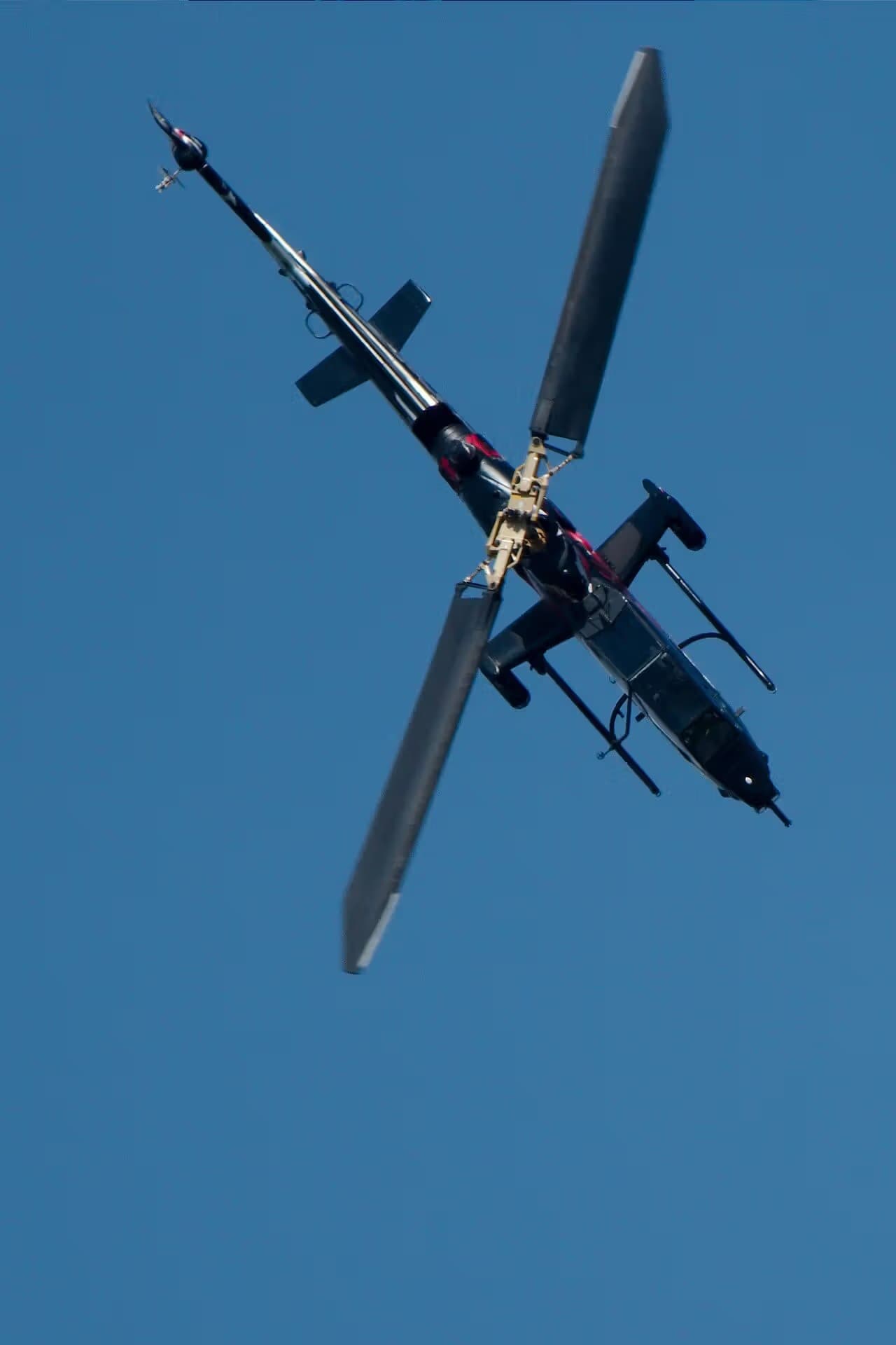 N11FX — Helicopter