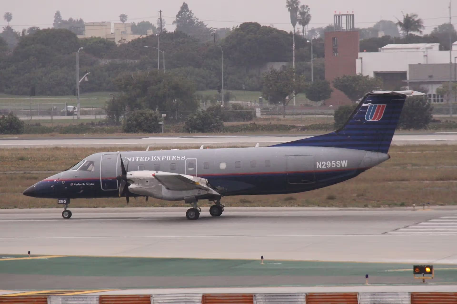 N295SW — Embraer