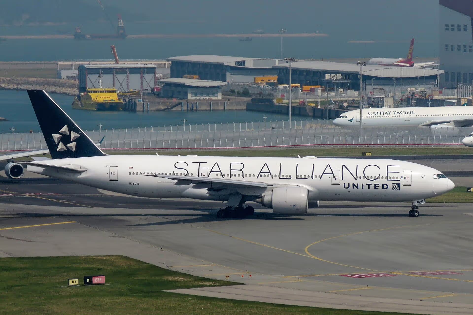 N78017 — Twin-engine aircraft