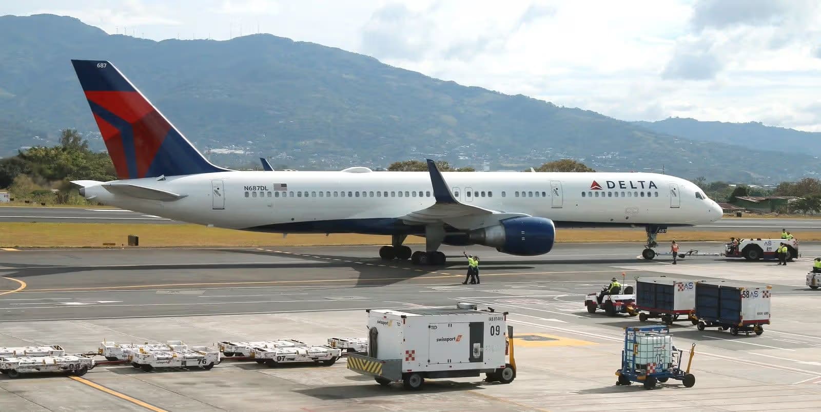 N687DL — Boeing