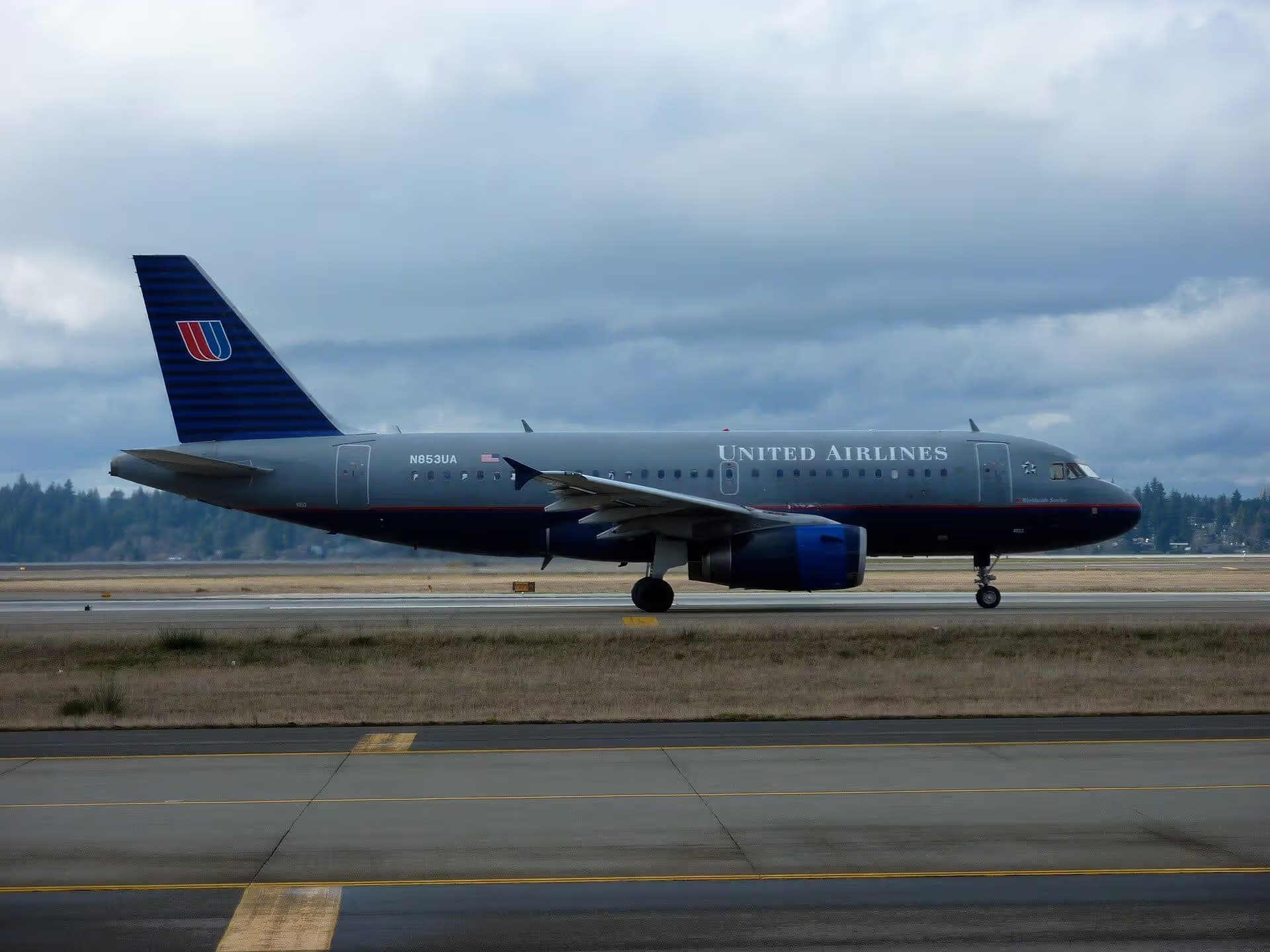 N853UA — Airbus