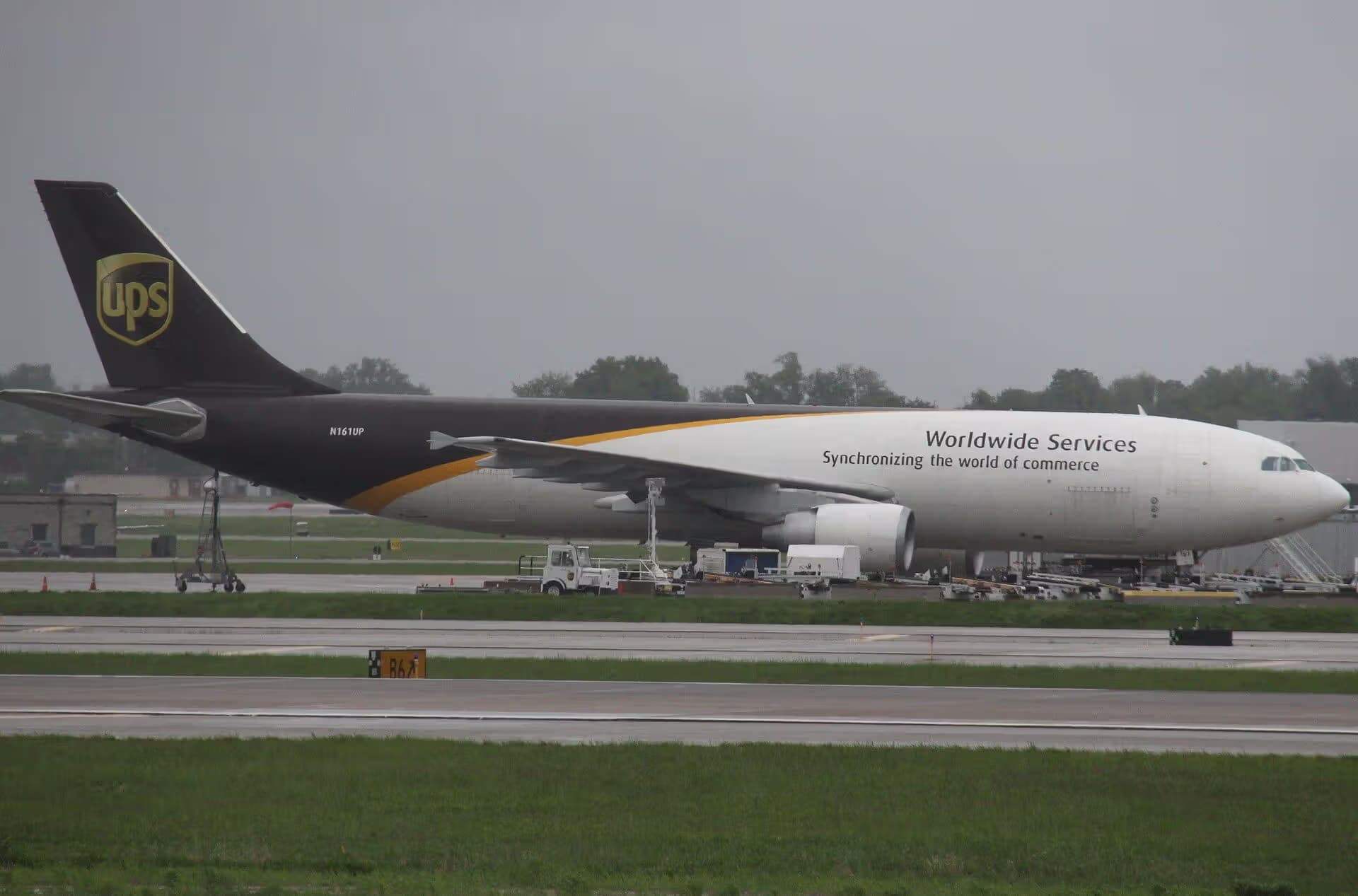 N161UP — Twin-engine aircraft