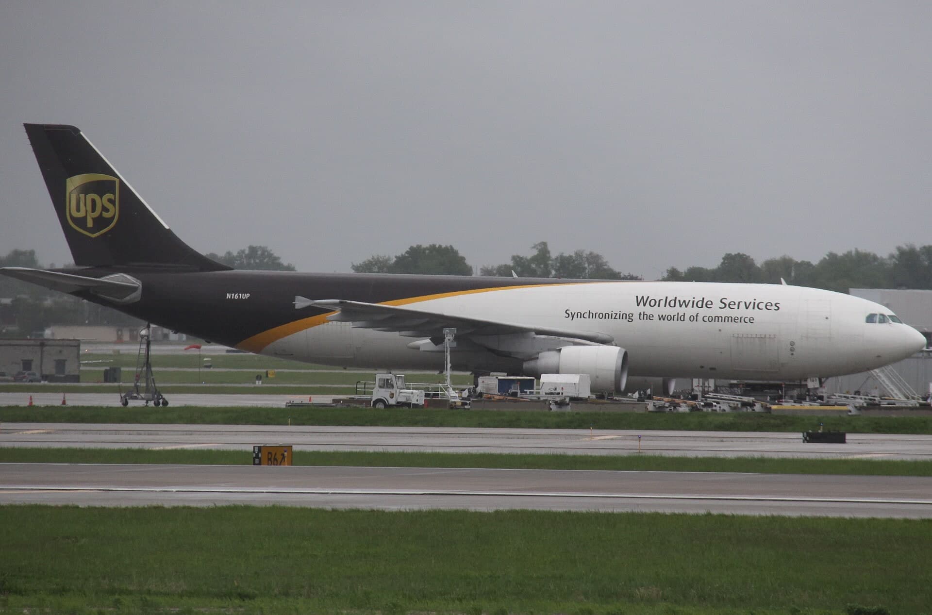 N161UP — Twin-engine aircraft