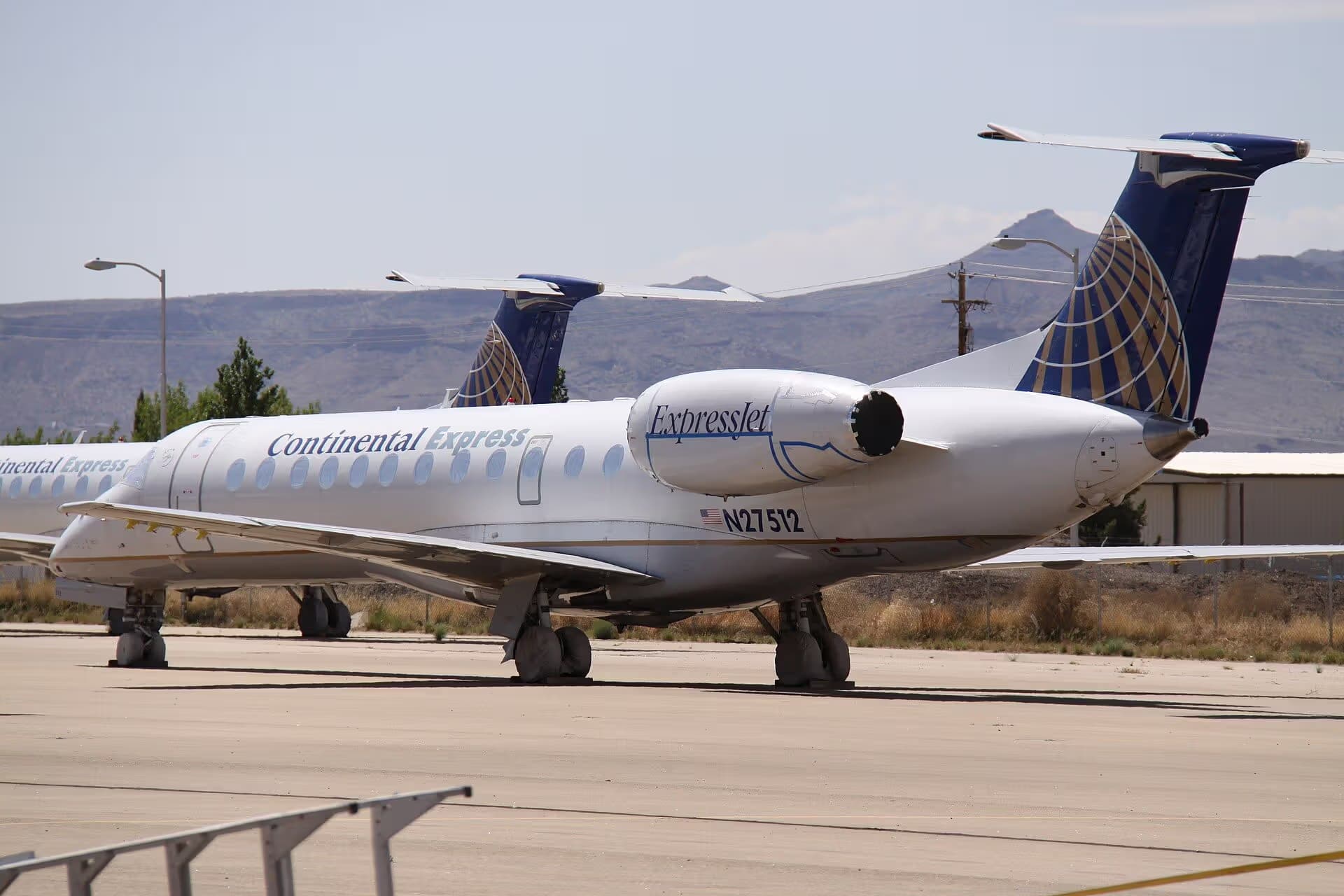 N27512 — Aircraft