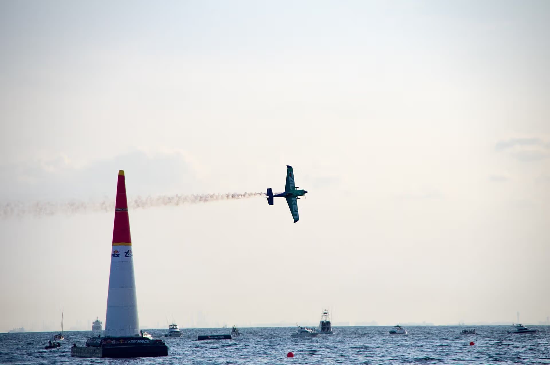 Unidentified — Single-engine aircraft