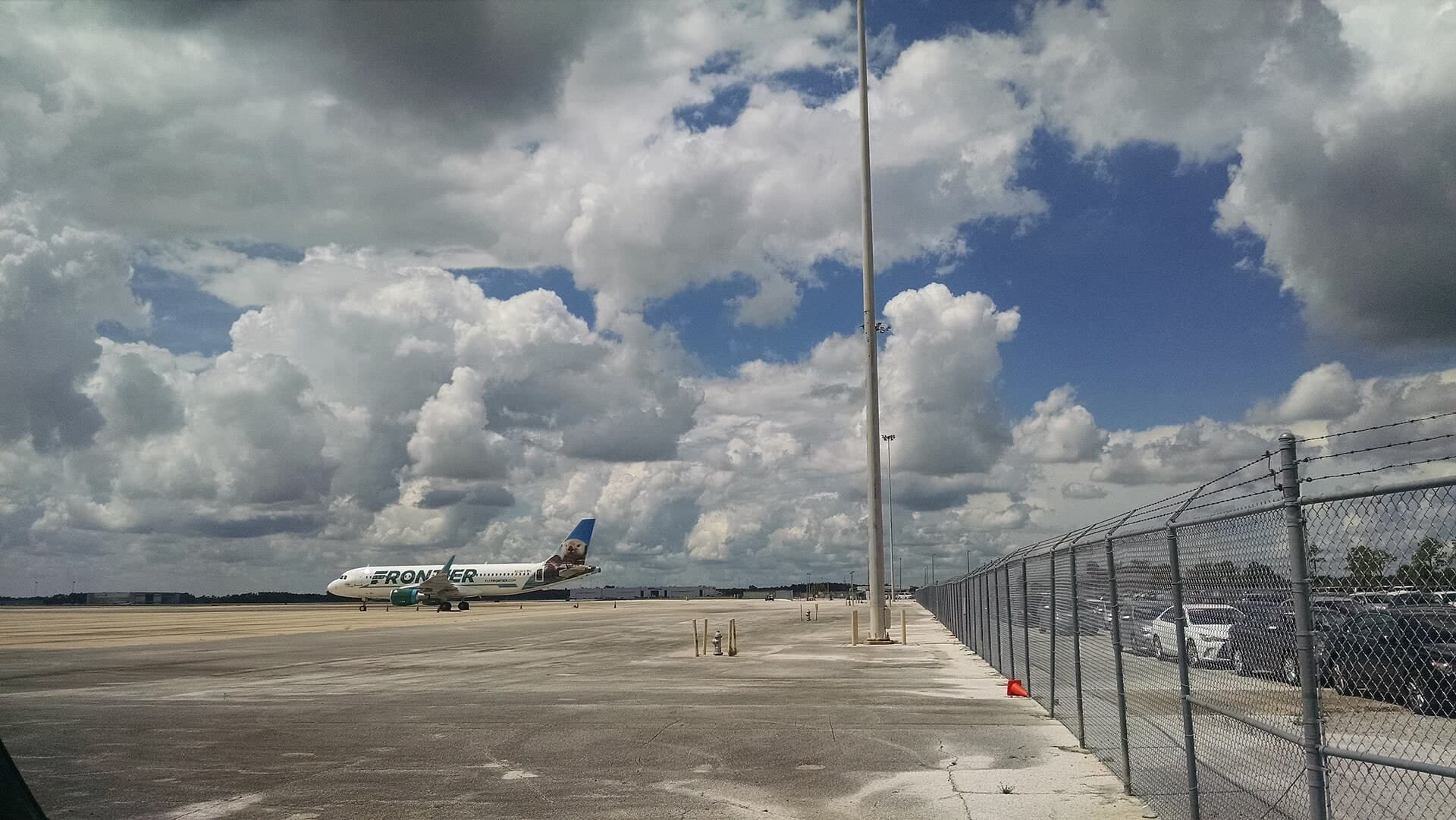 N235FR — Twin-engine aircraft