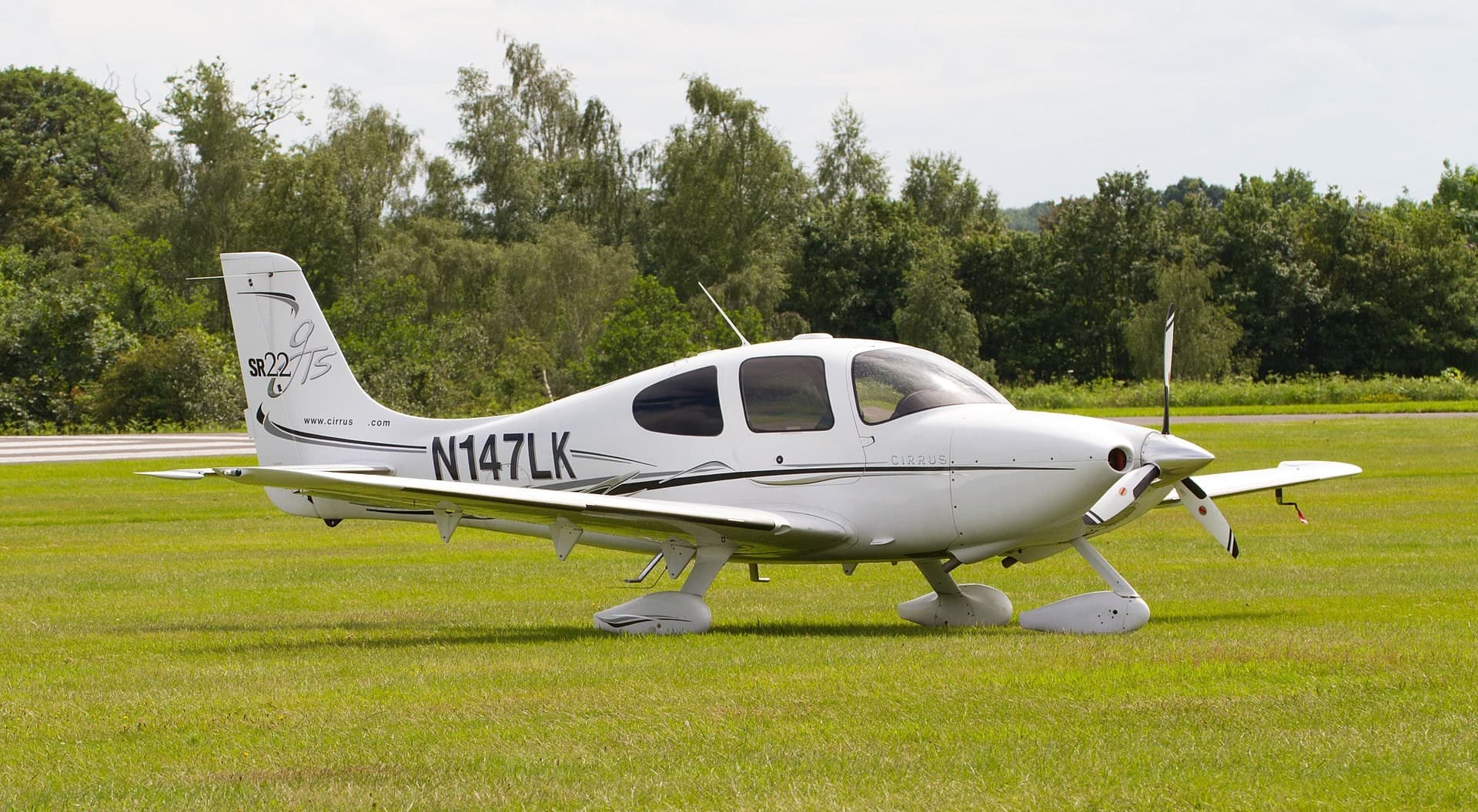 N147LK — Cirrus
