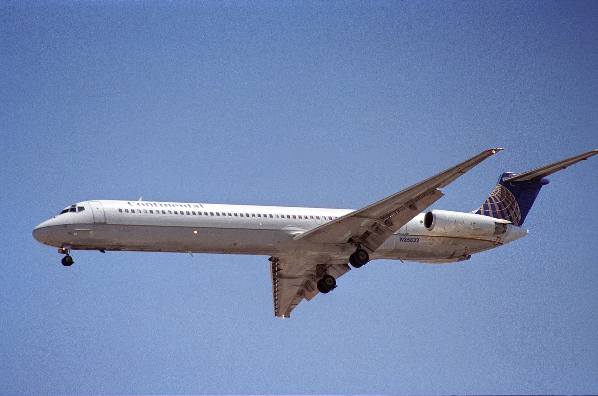 N35832 — Aircraft