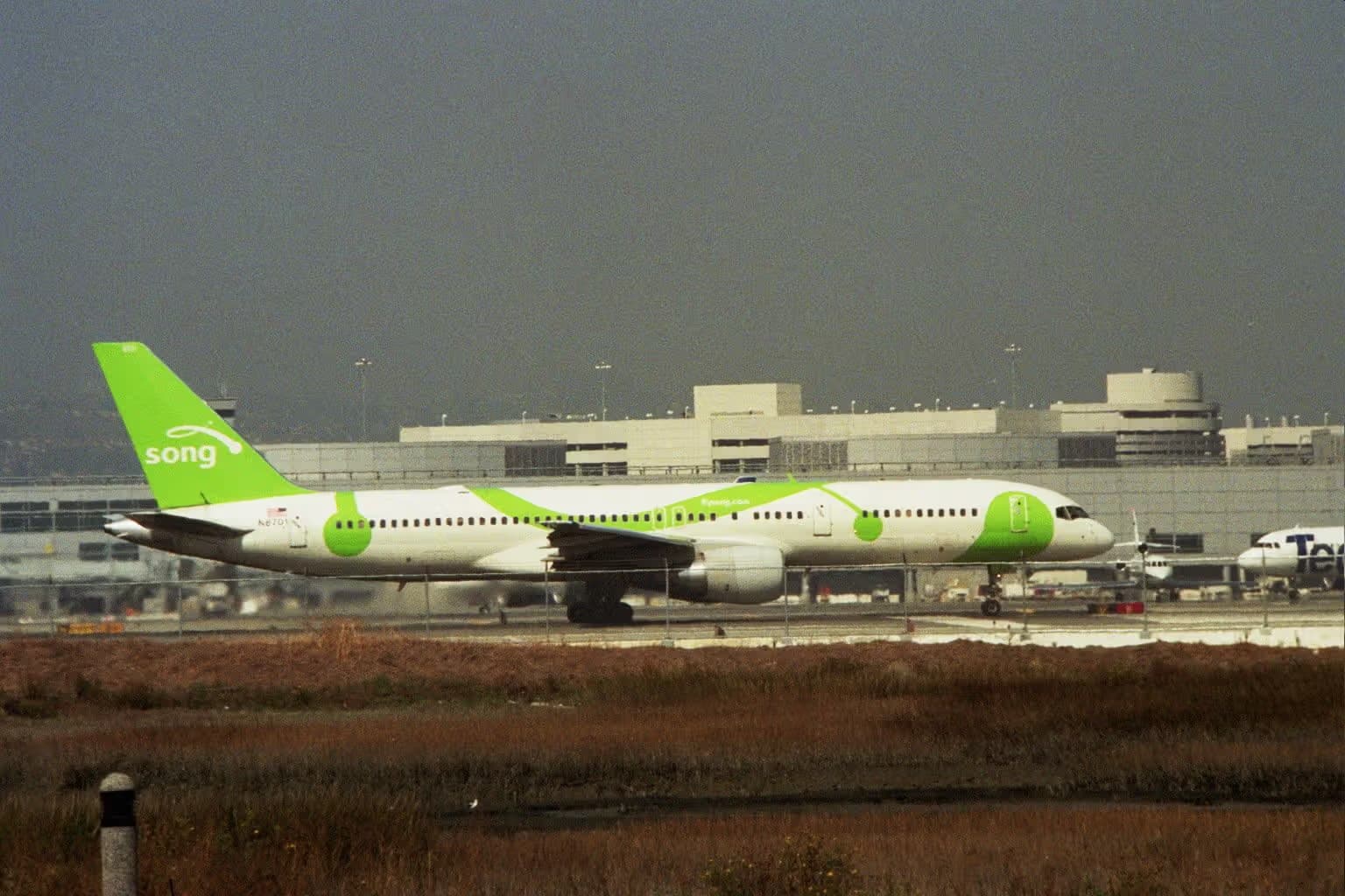 N699DL — Aircraft