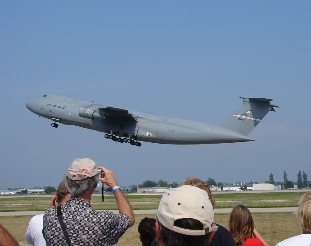 Unidentified — Lockheed