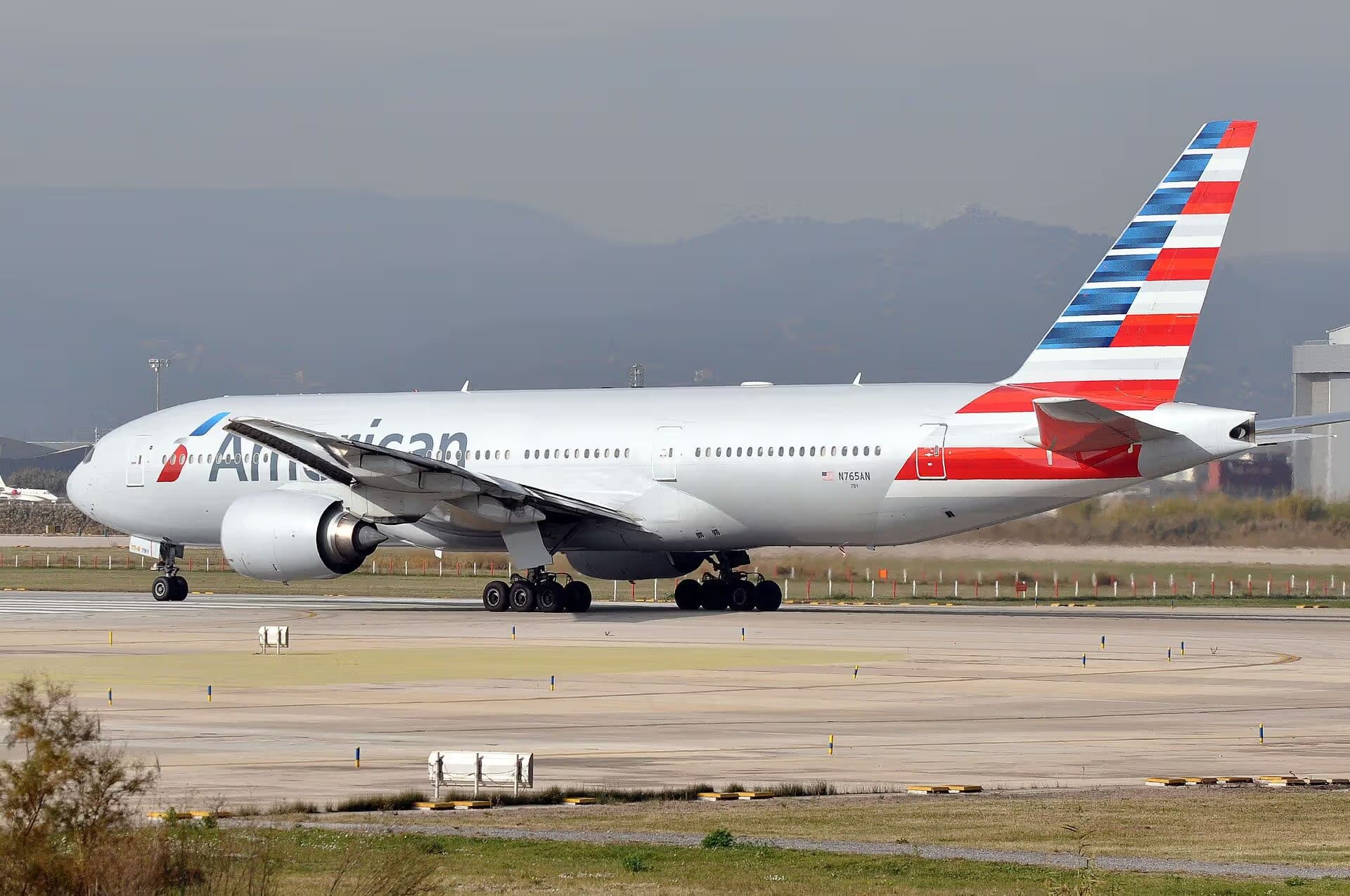 N765AN — Twin-engine aircraft