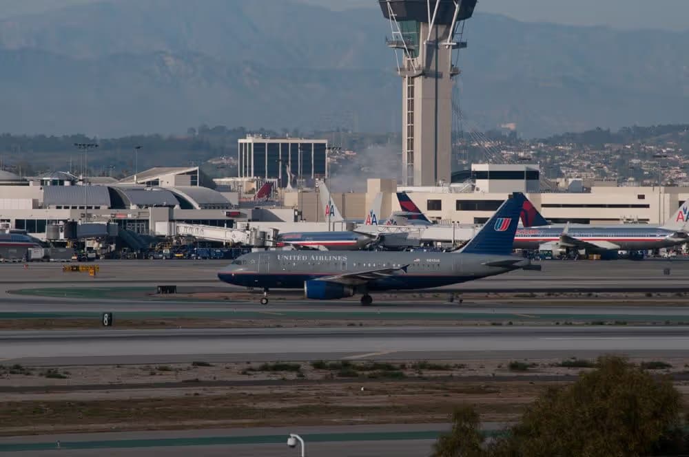 N841UA — Airbus