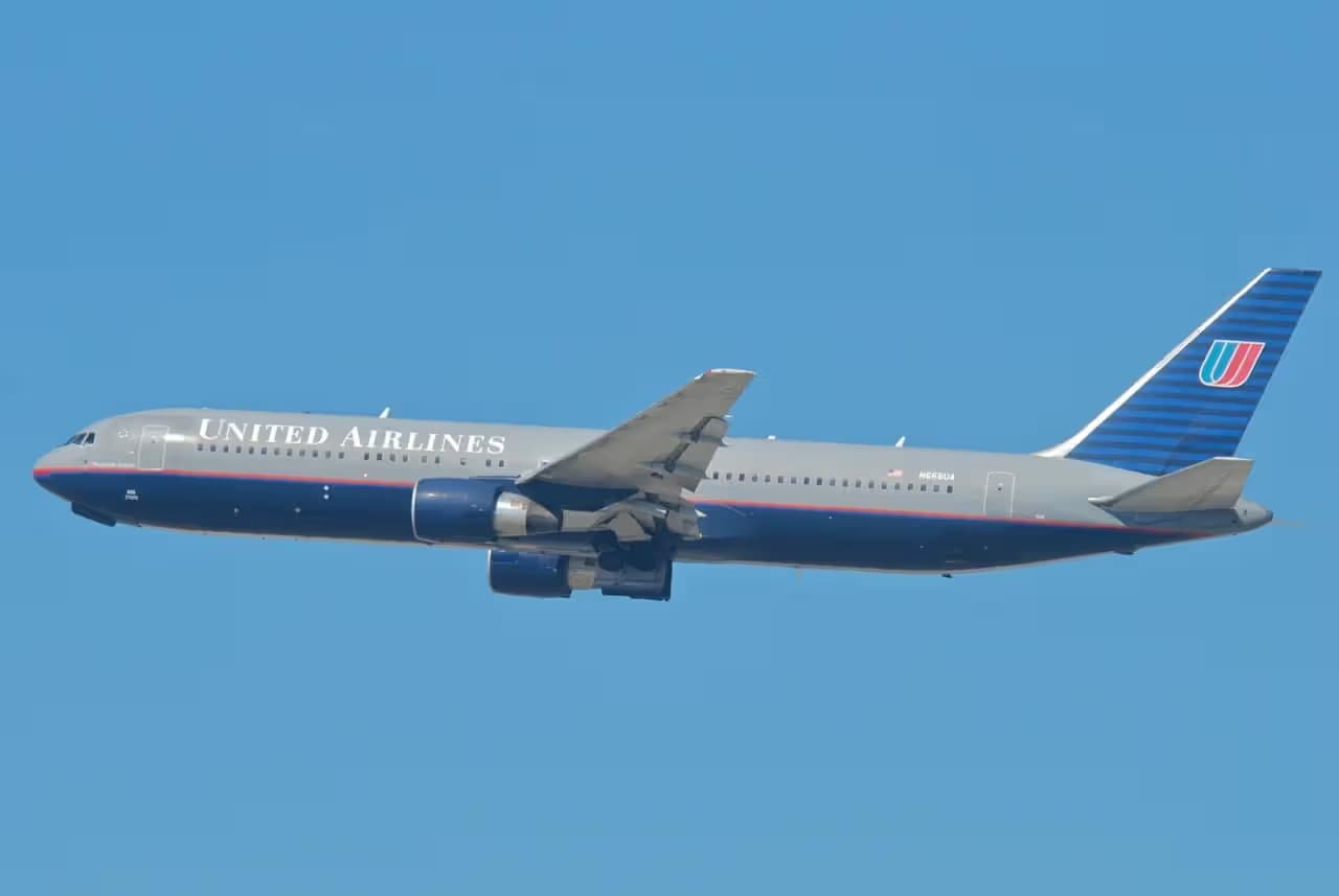 N666UA — Boeing