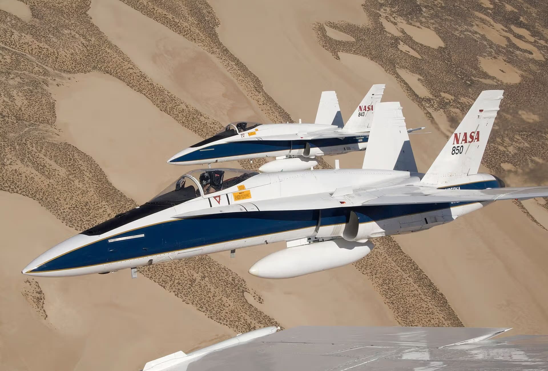 N843NA — Twin-engine aircraft