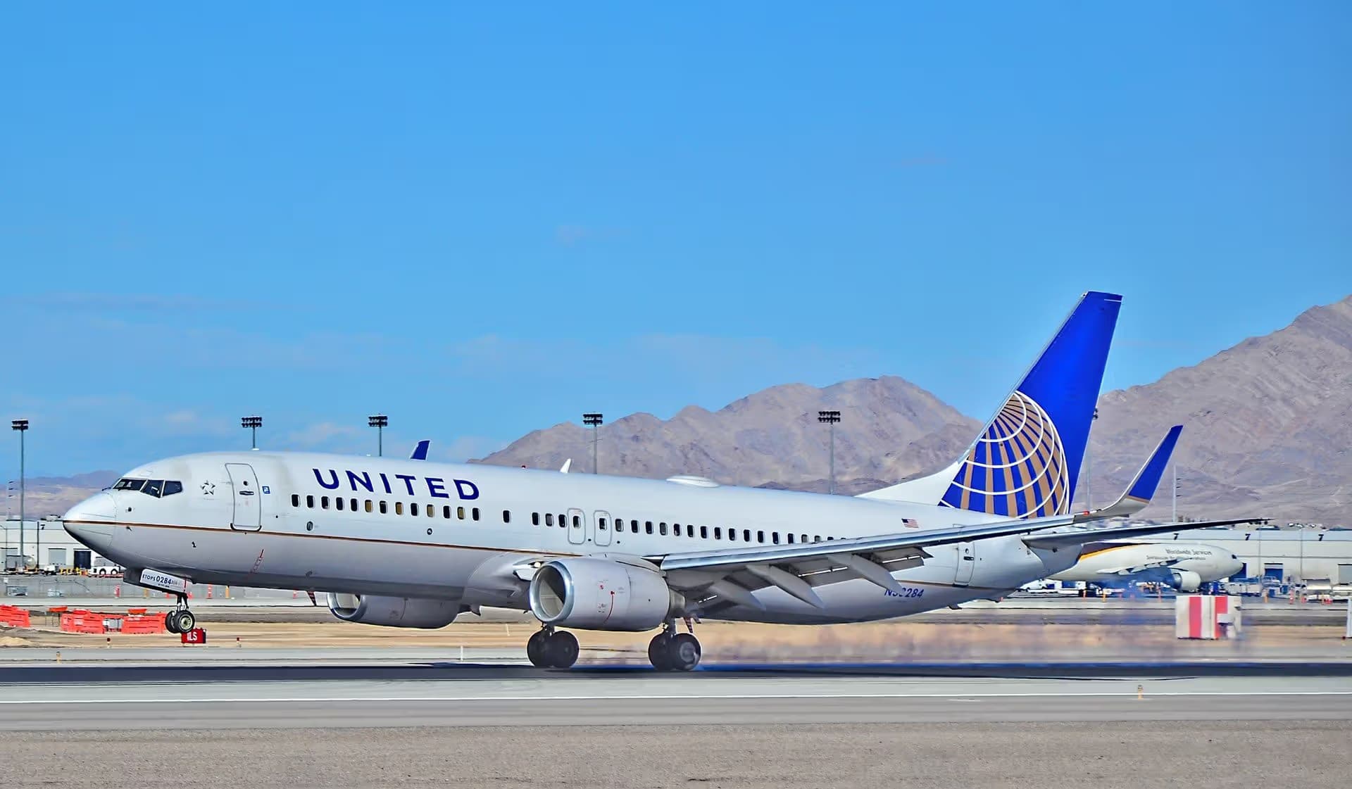 N33284 — Boeing