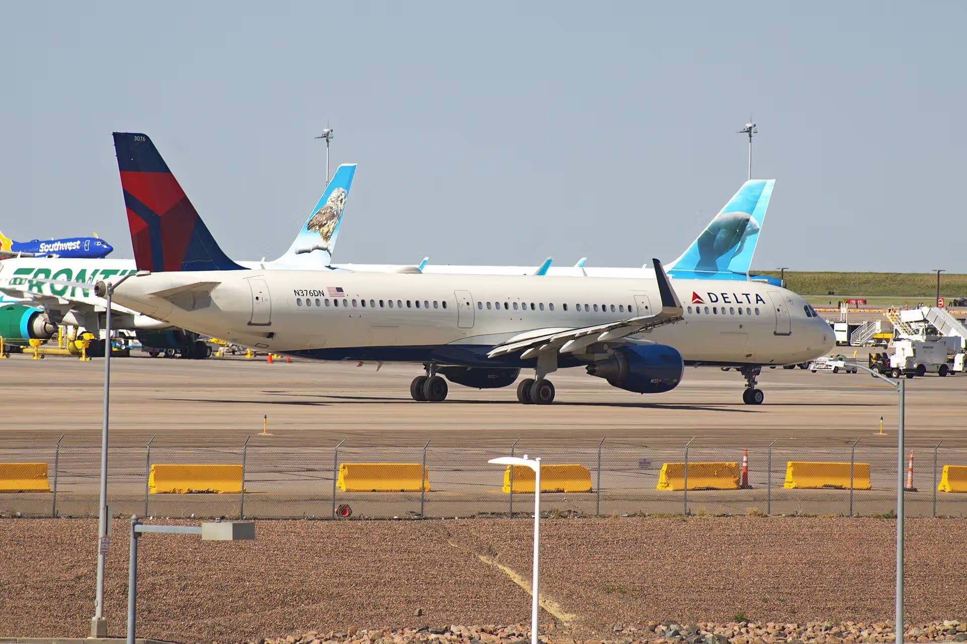 N376DN — Twin-engine aircraft