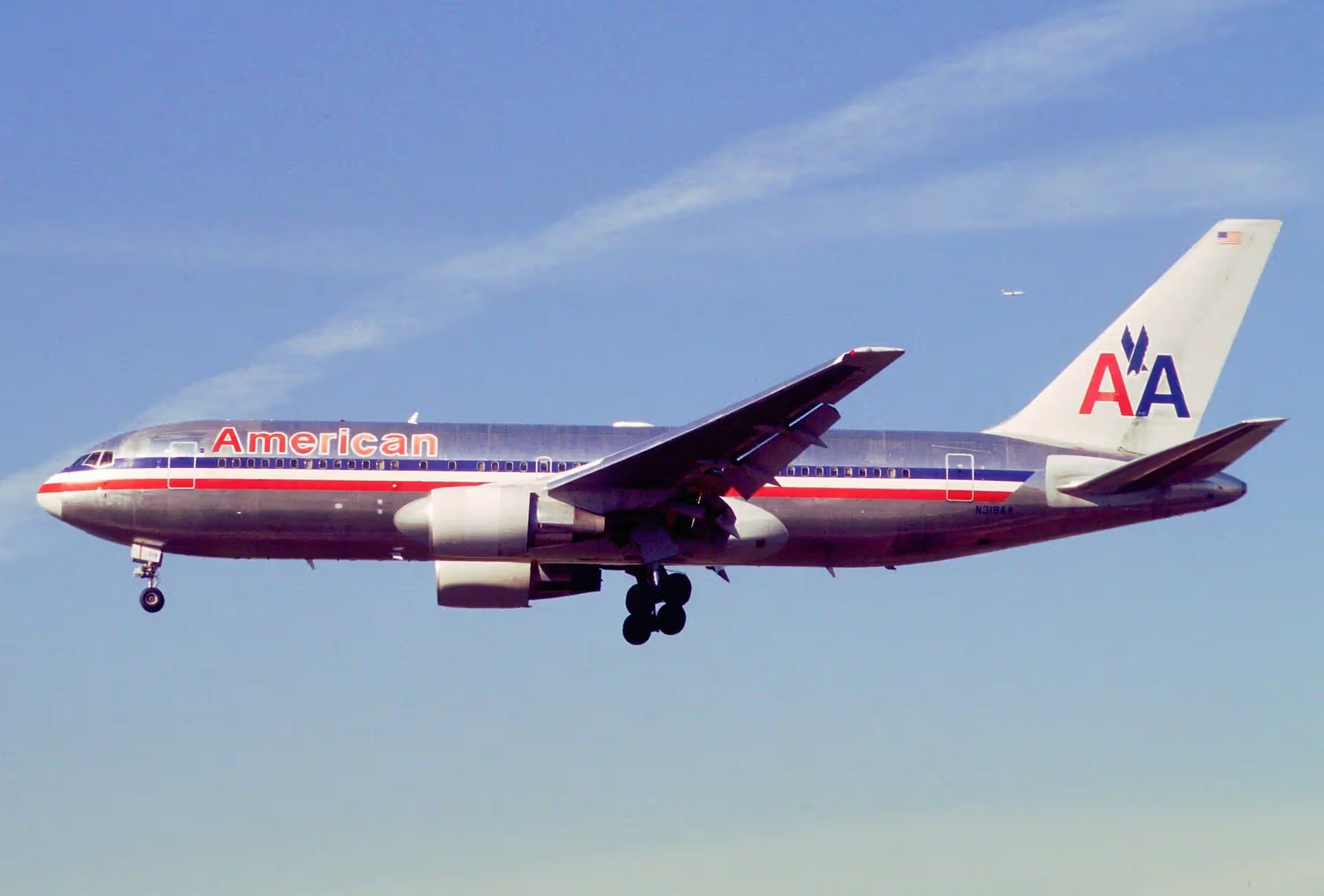 N319AA — Twin-engine aircraft