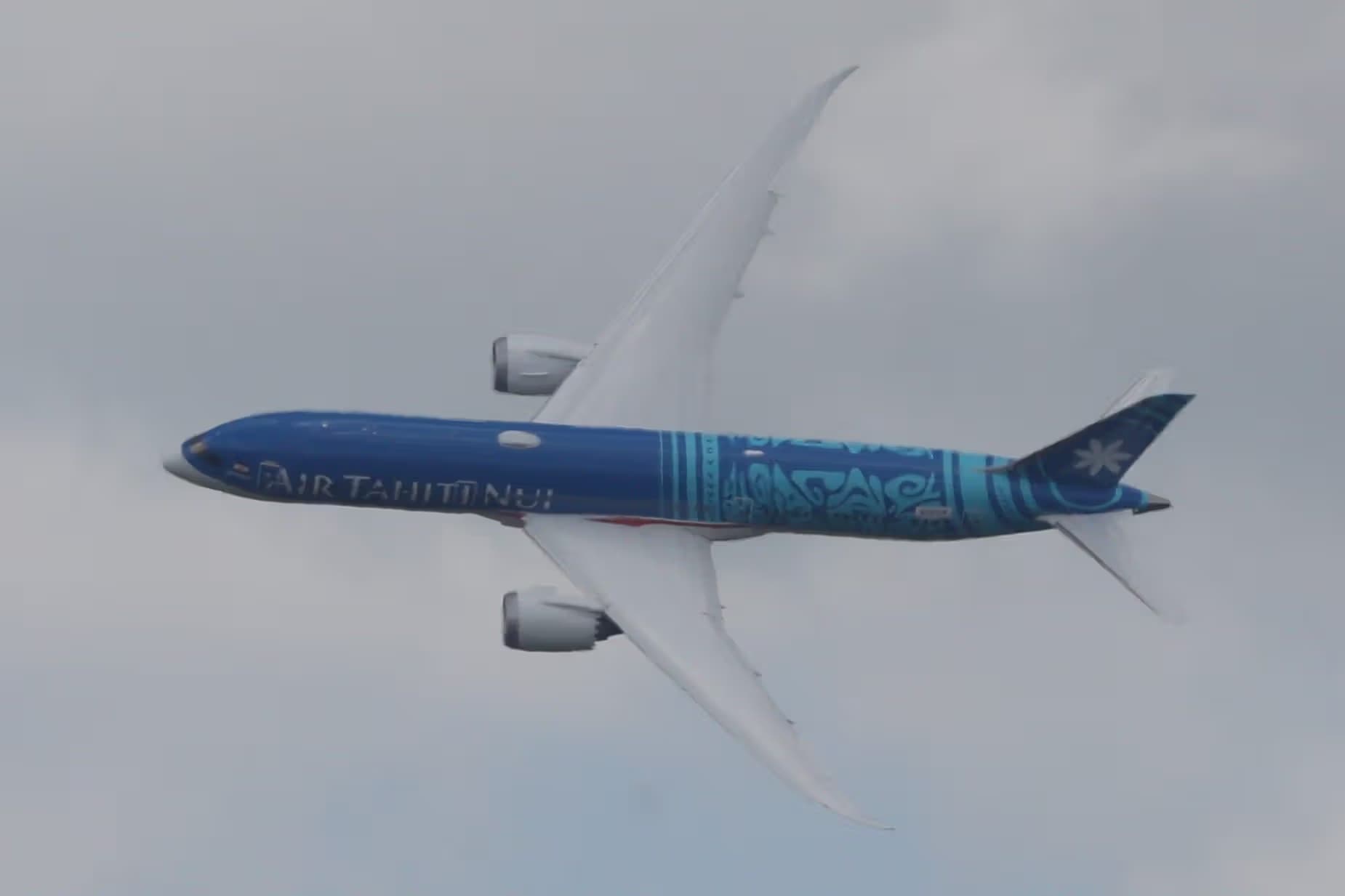 N1015X — Twin-engine aircraft