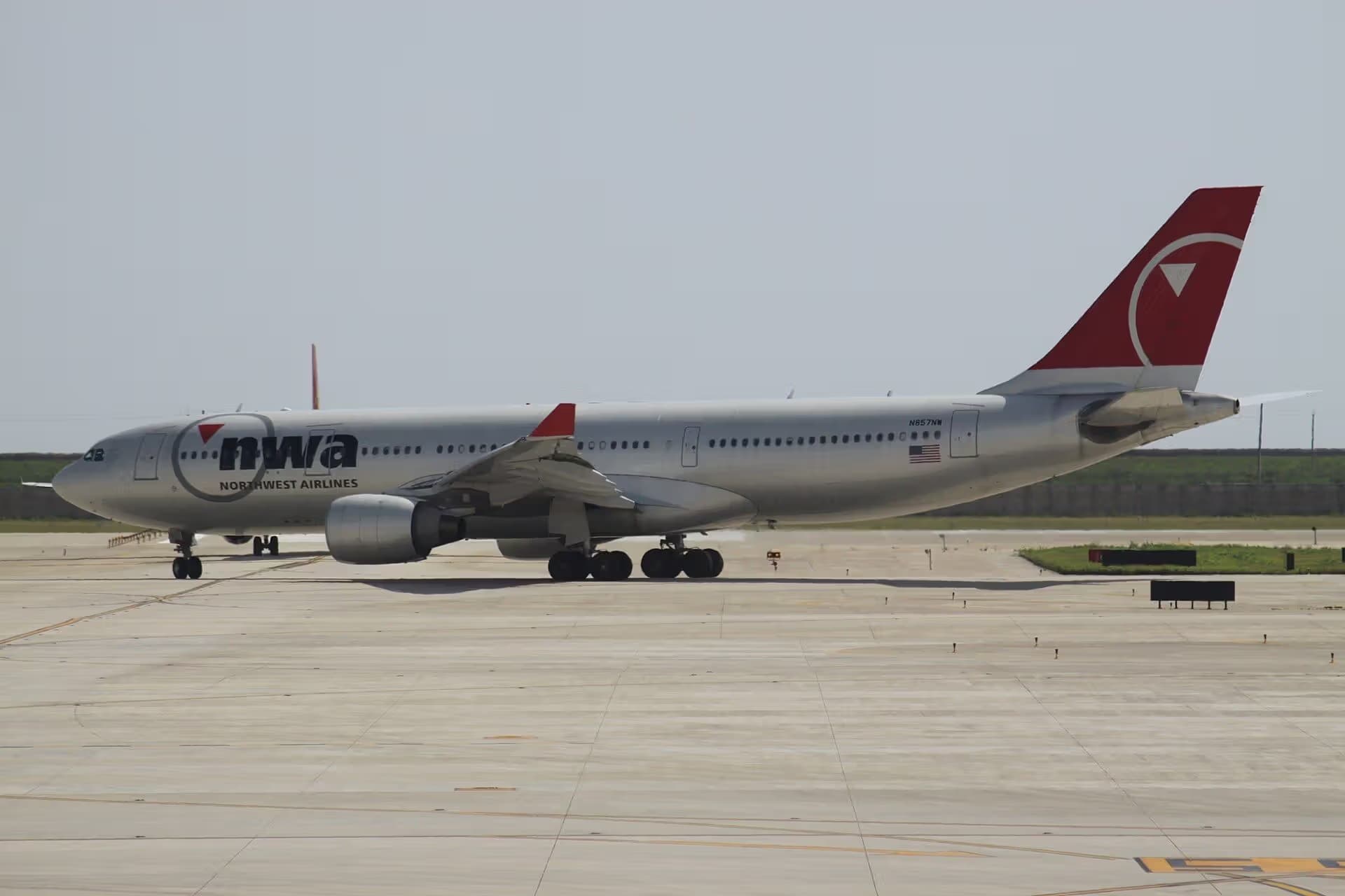 N857NW — Airbus