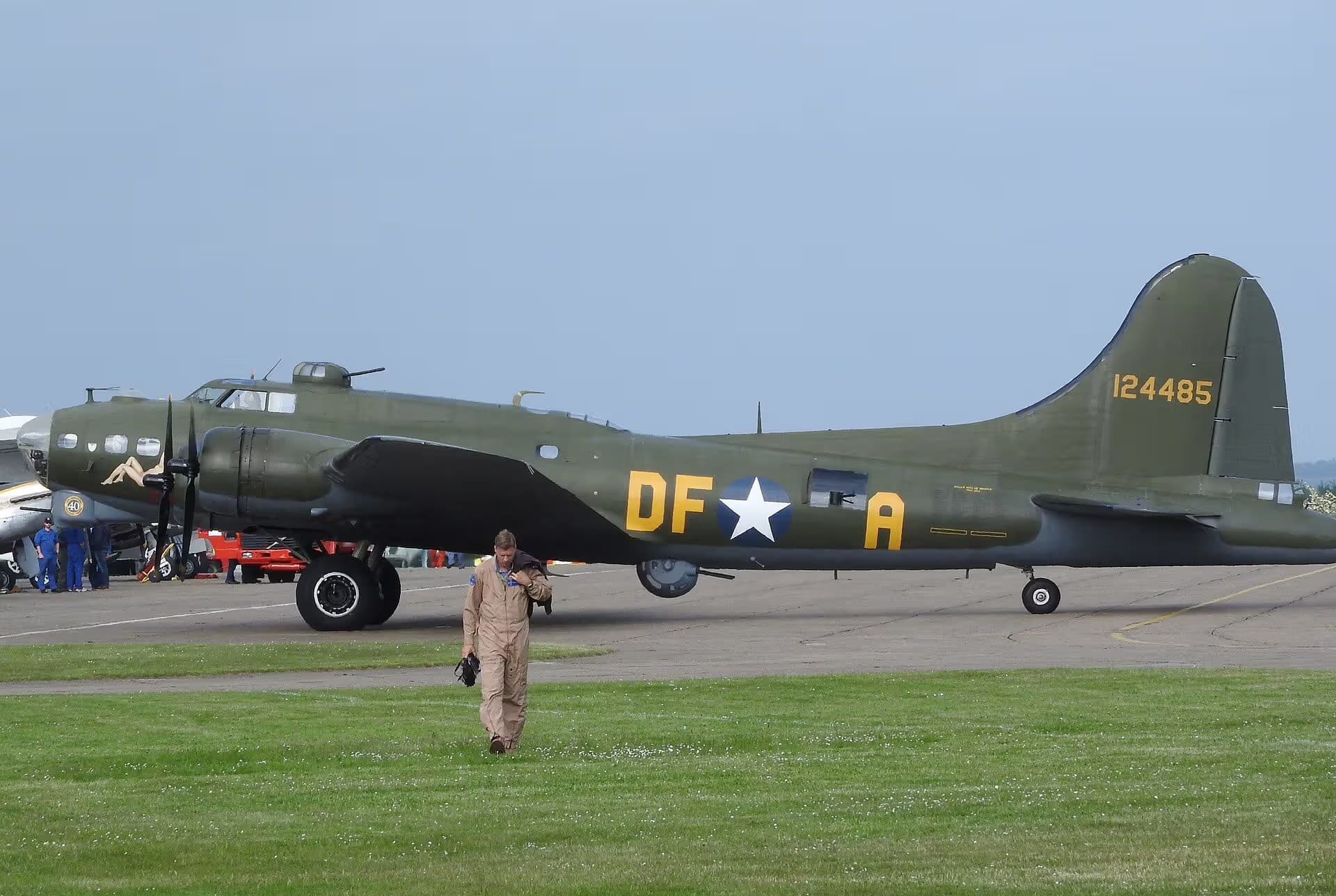 Unidentified — Warbird