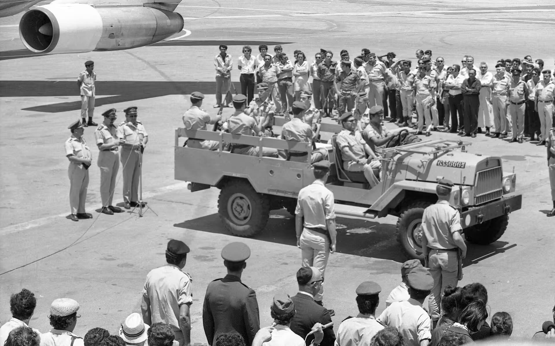 Unidentified — Aircraft