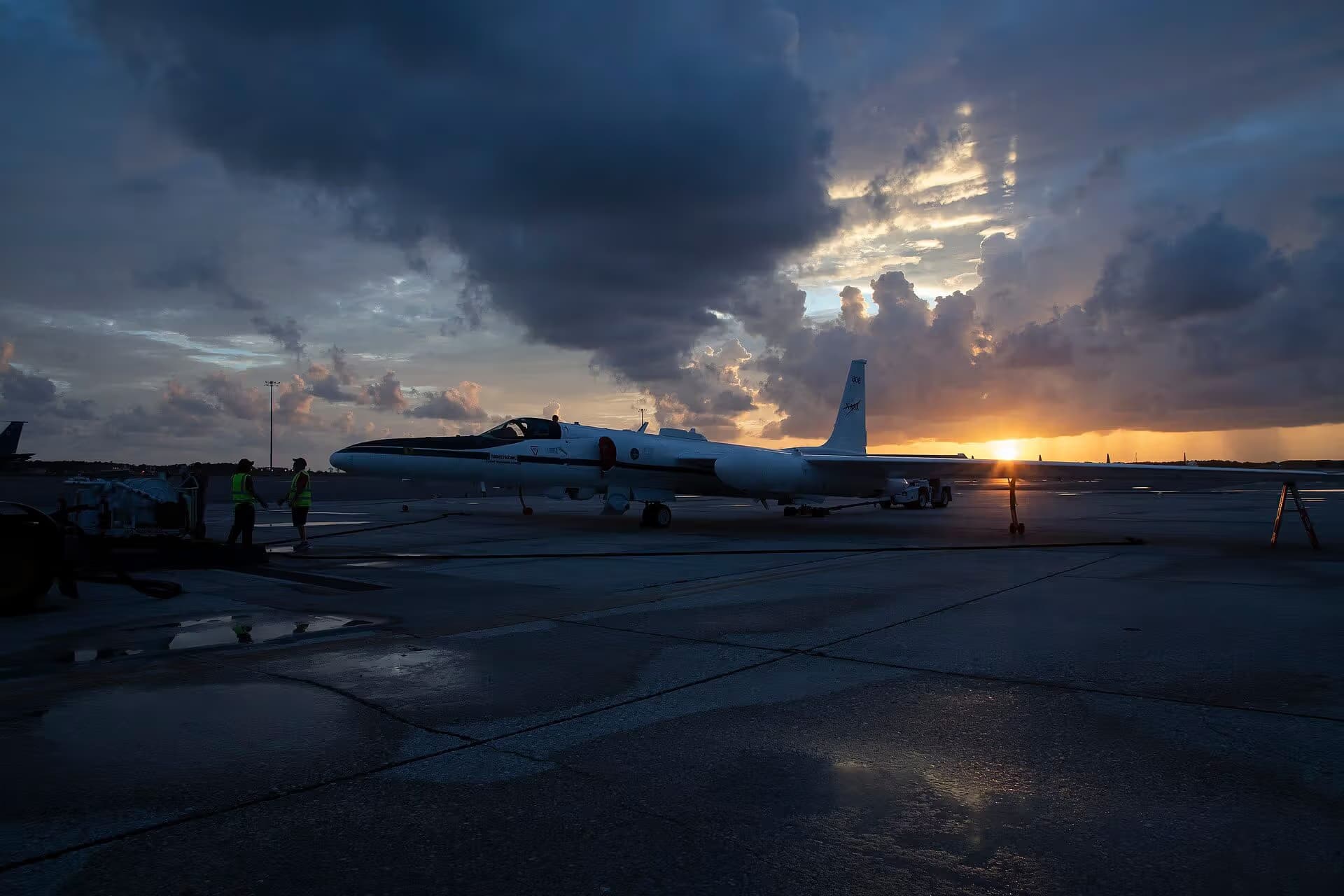 N806NA — Lockheed