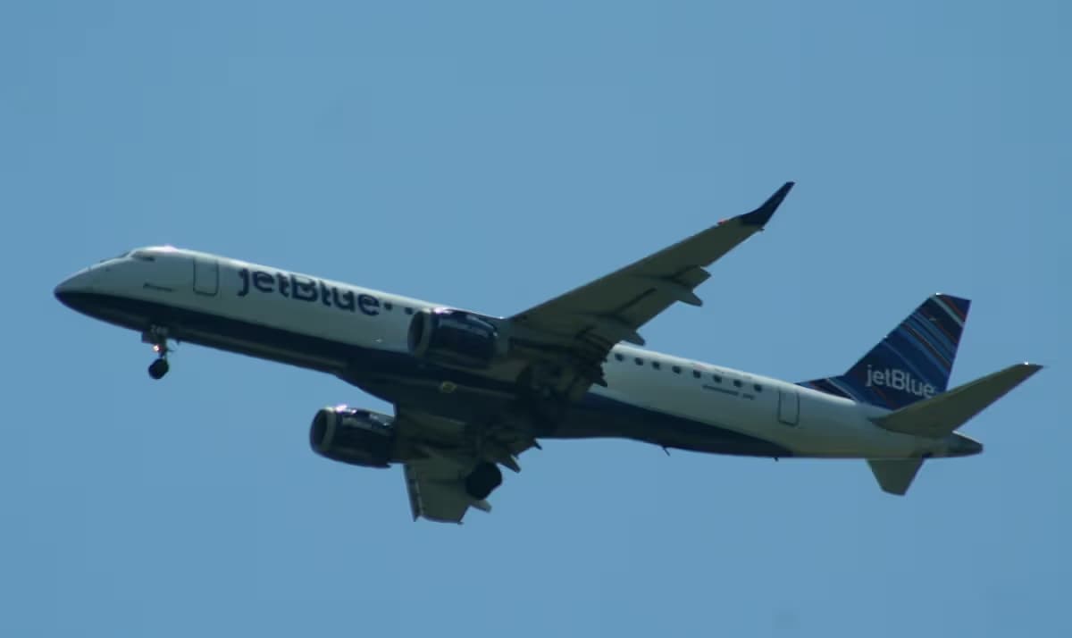 N249JB — Embraer