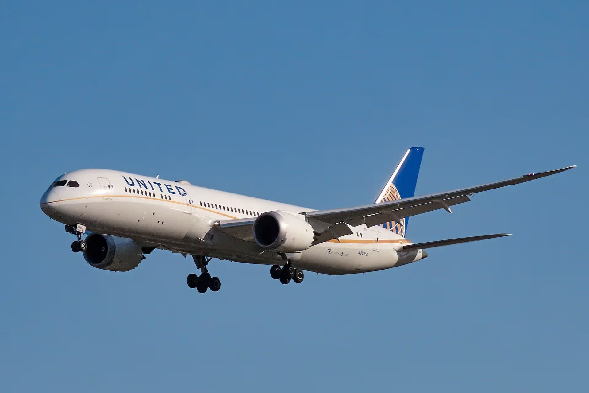 N38950 — Boeing