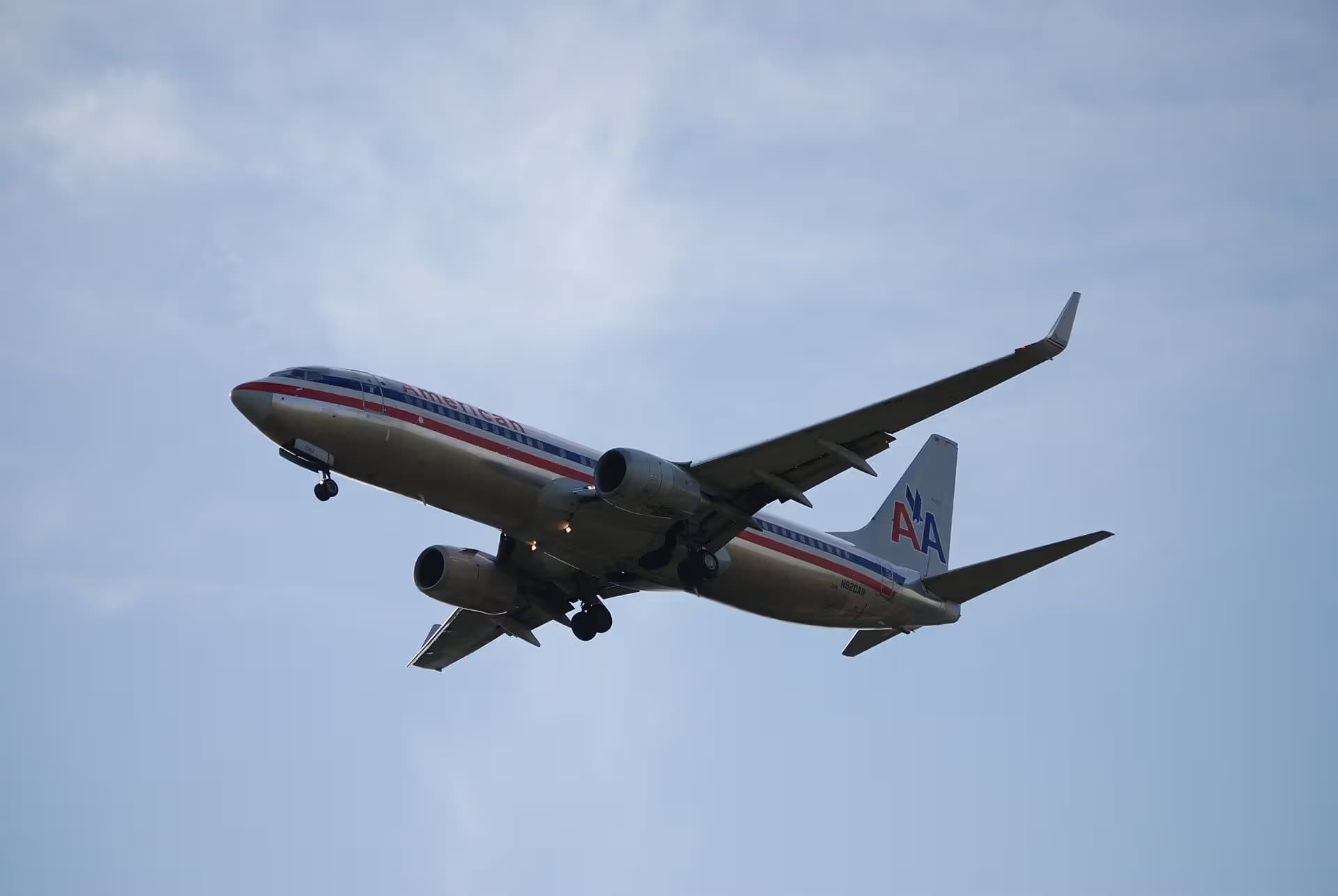 N920AN — Twin-engine aircraft
