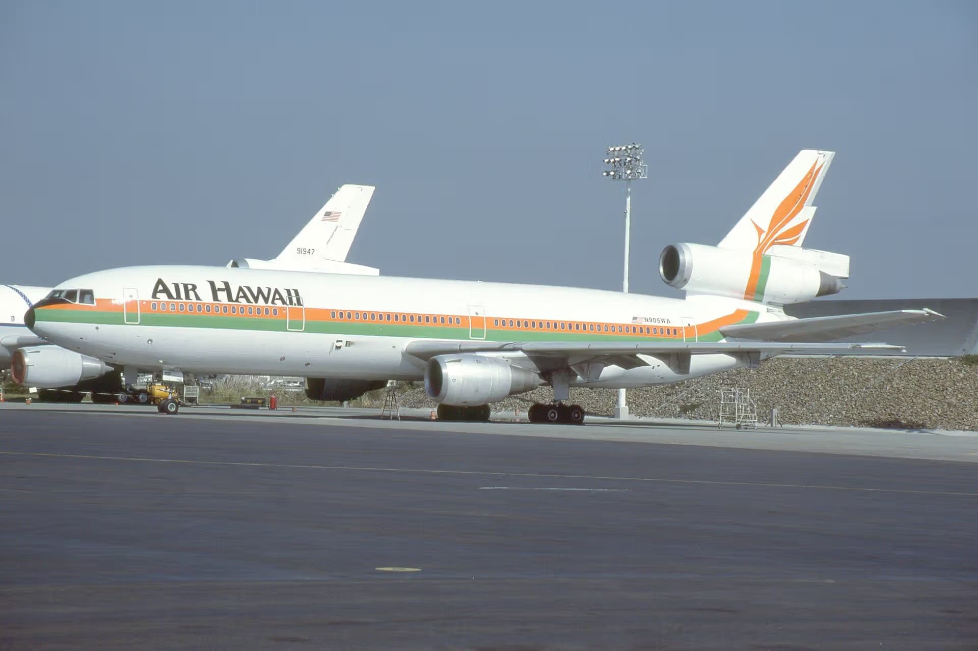 N905WA — Douglas