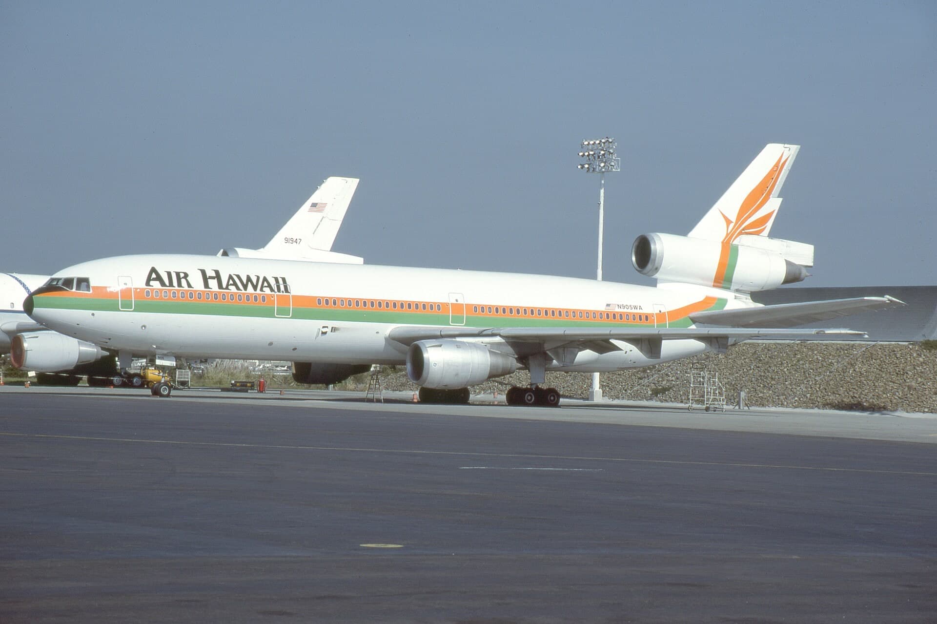 N905WA — Douglas
