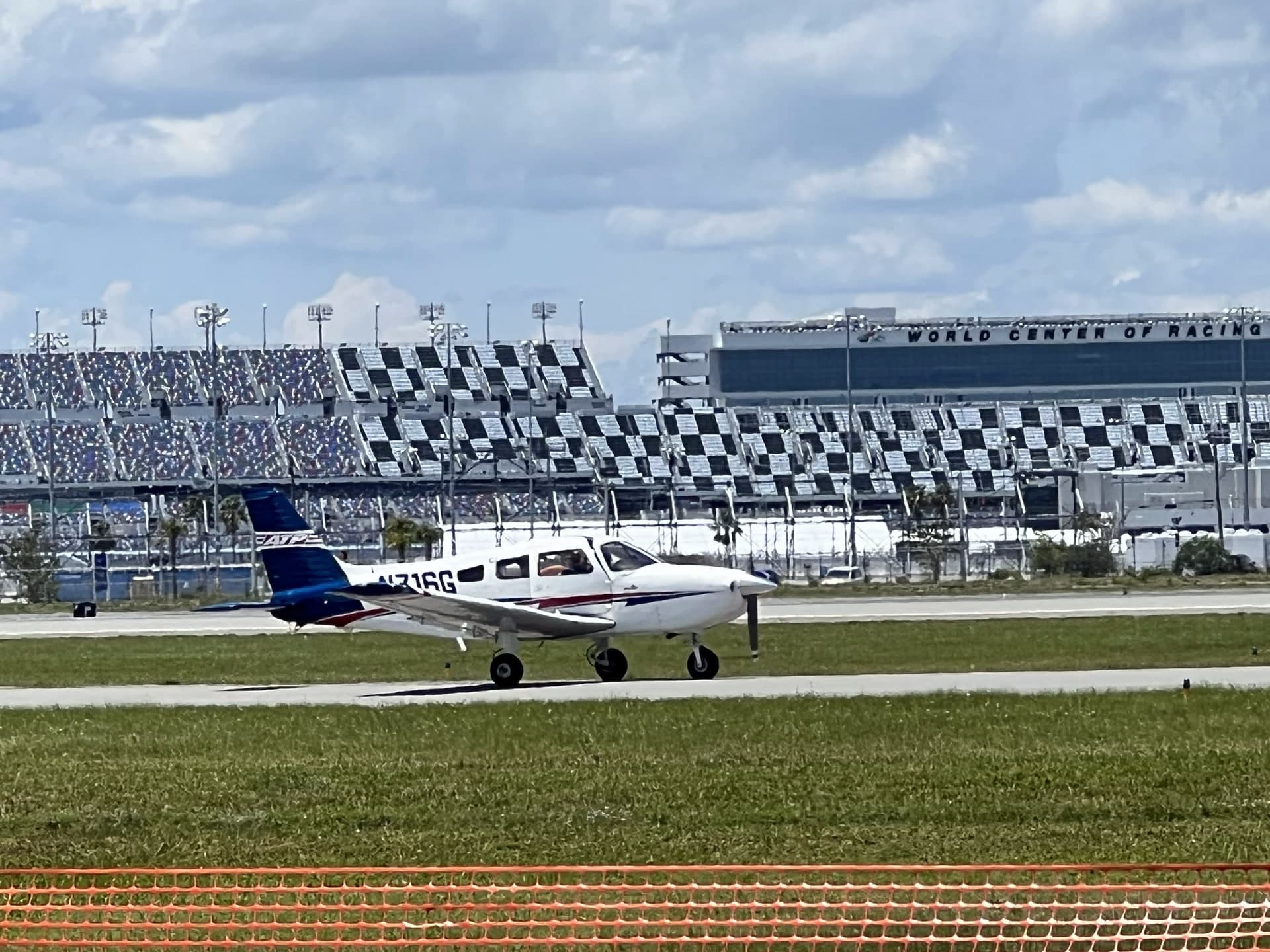N716G — Piper