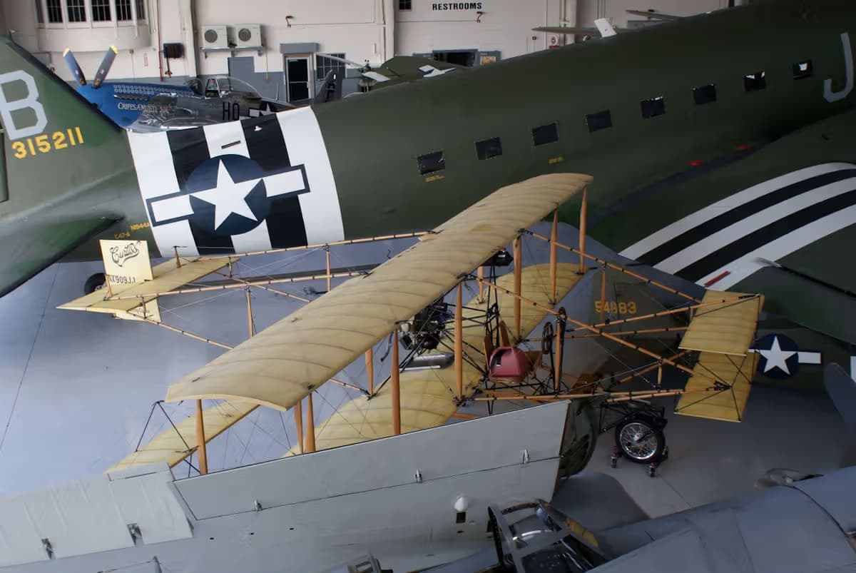 Unidentified — Aircraft