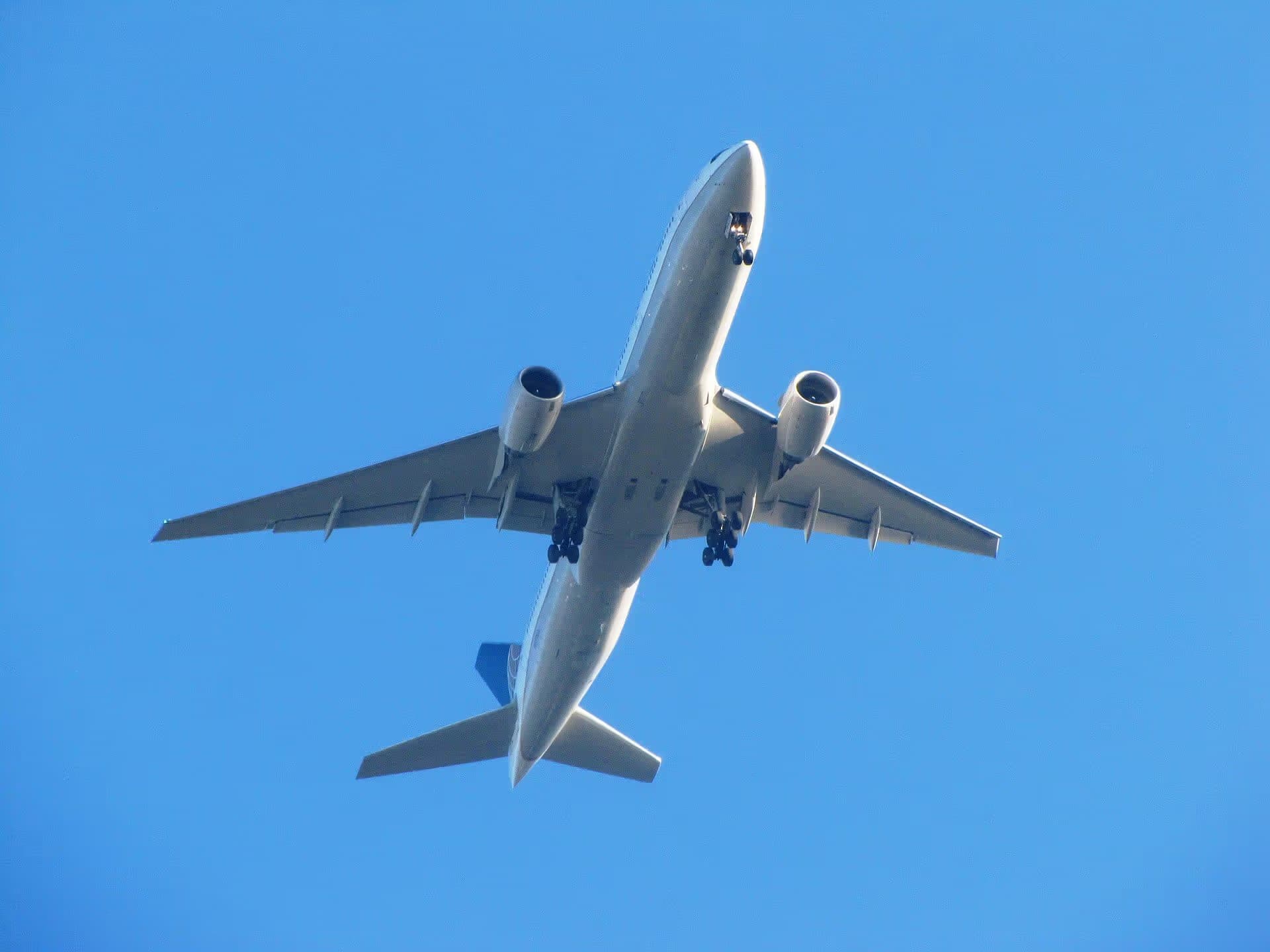 N777UA — Boeing
