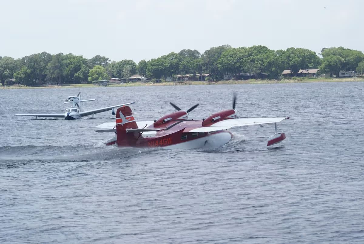 N144GW — Twin-engine aircraft