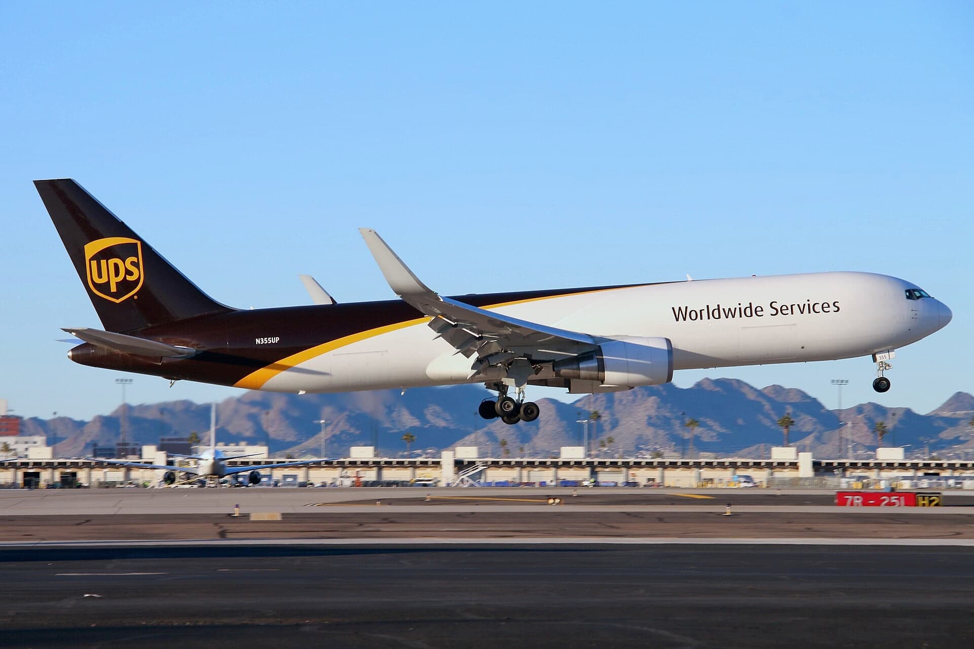 N355UP — Boeing