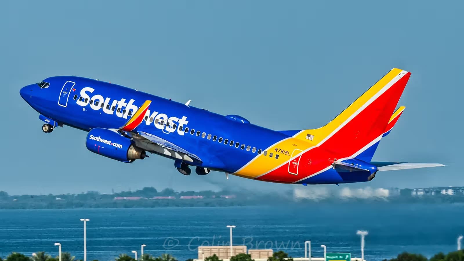 N7818L — Boeing