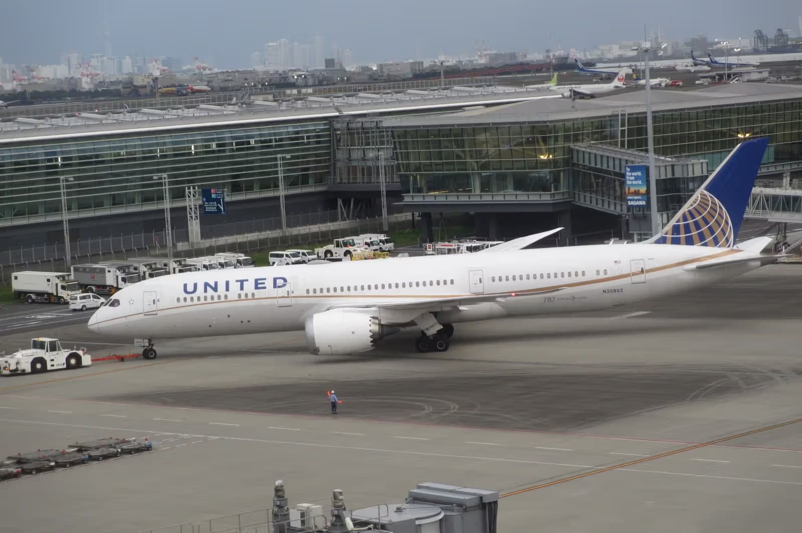 N35953 — Boeing